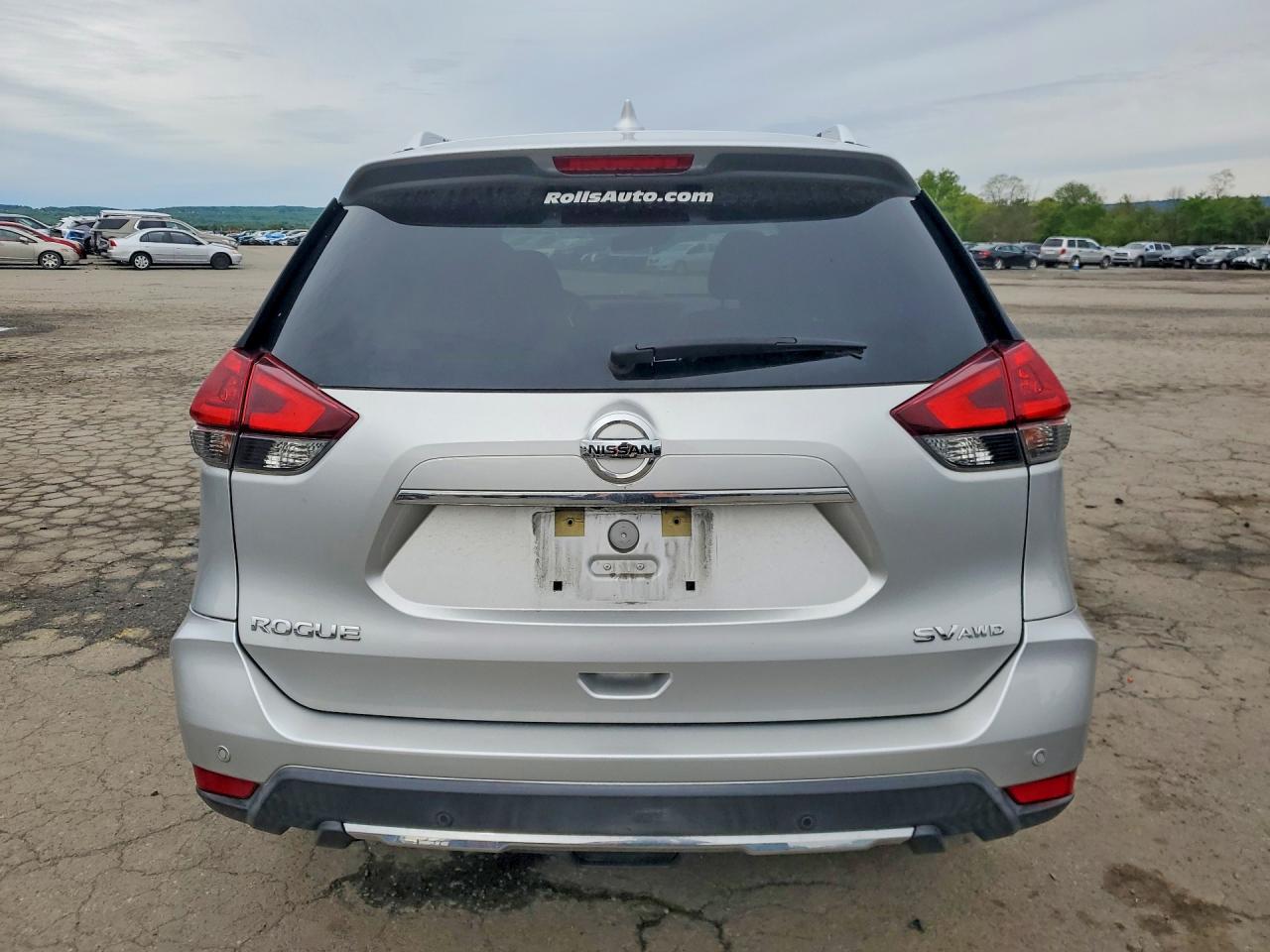 2019 NISSAN ROGUE SV photo 16