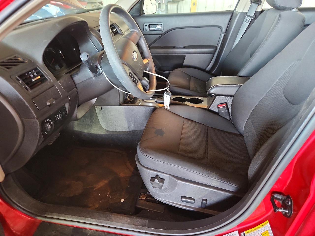 2012 FORD FUSION SE photo 19