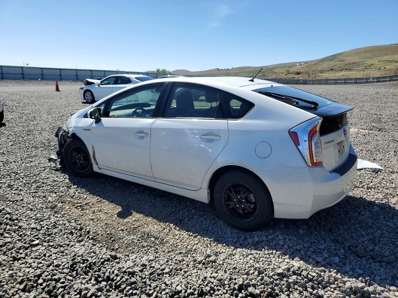 2015 TOYOTA PRIUS TWO photo 2
