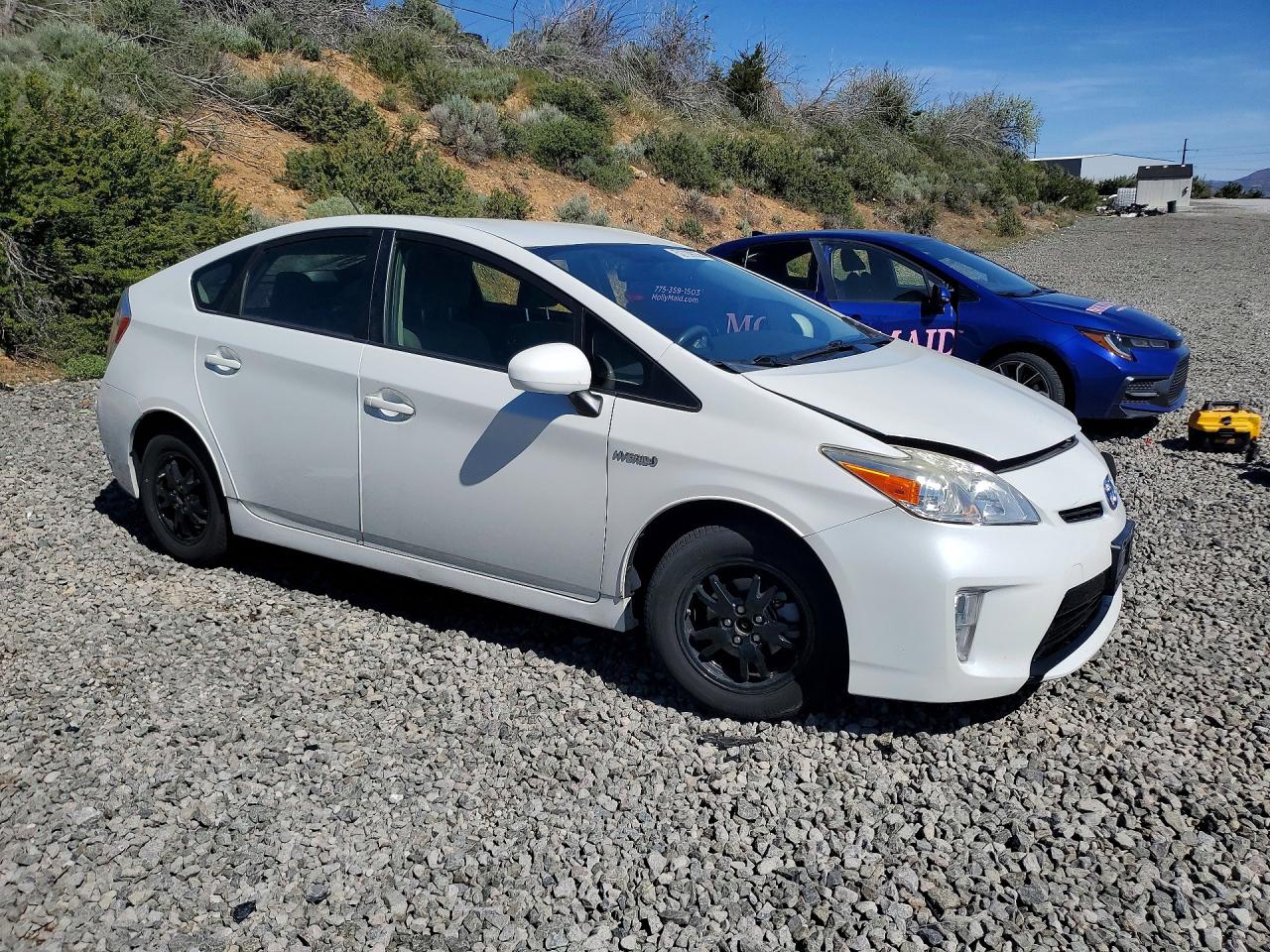 2015 TOYOTA PRIUS TWO photo 4