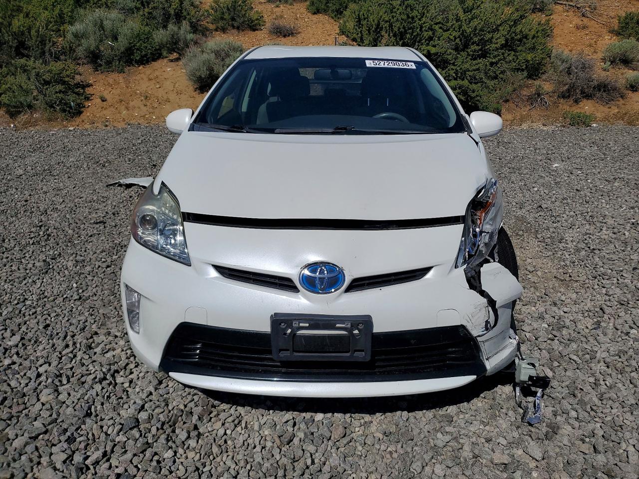 2015 TOYOTA PRIUS TWO photo 5