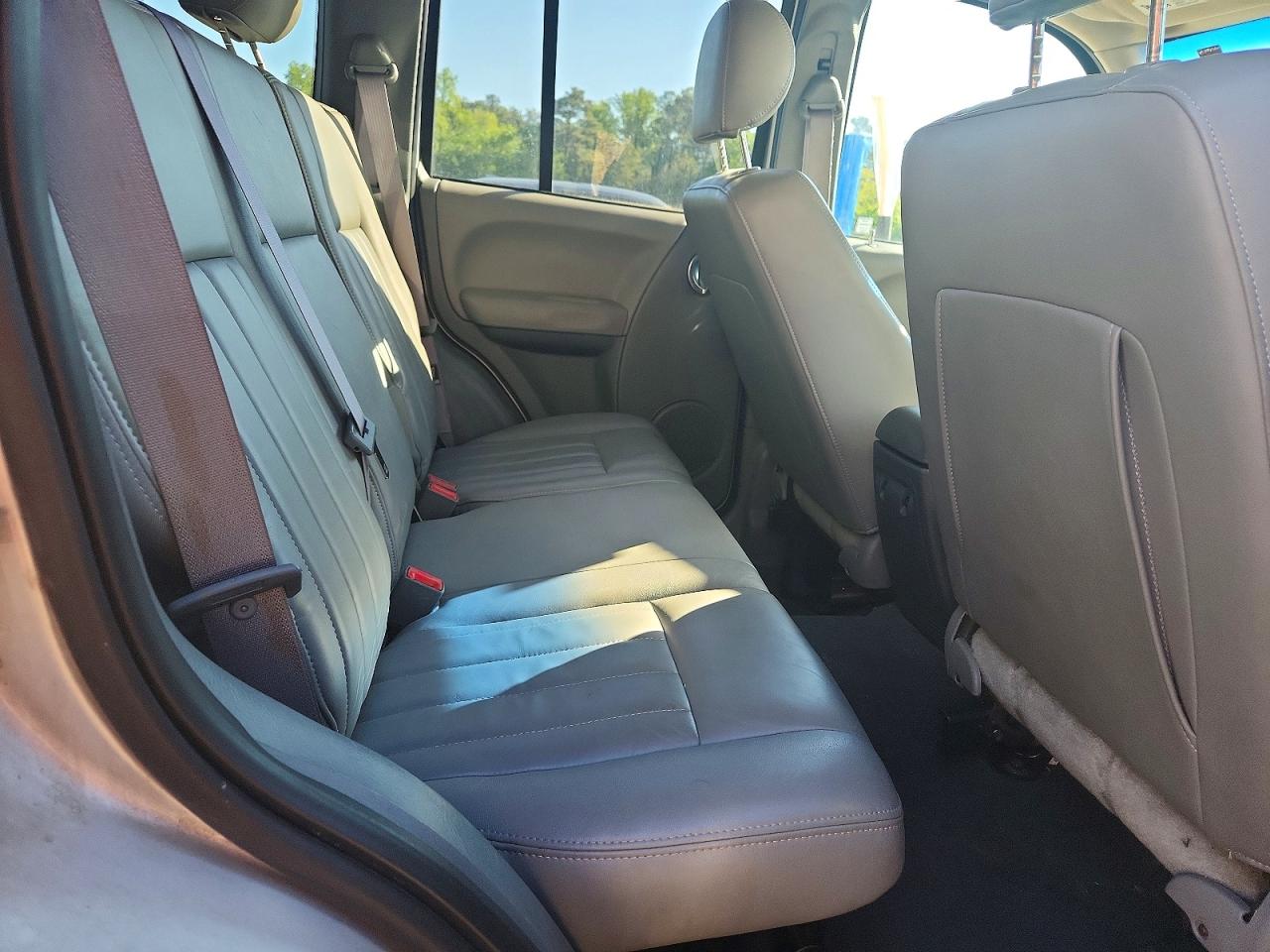 2005 JEEP LIBERTY LIMITED photo 21