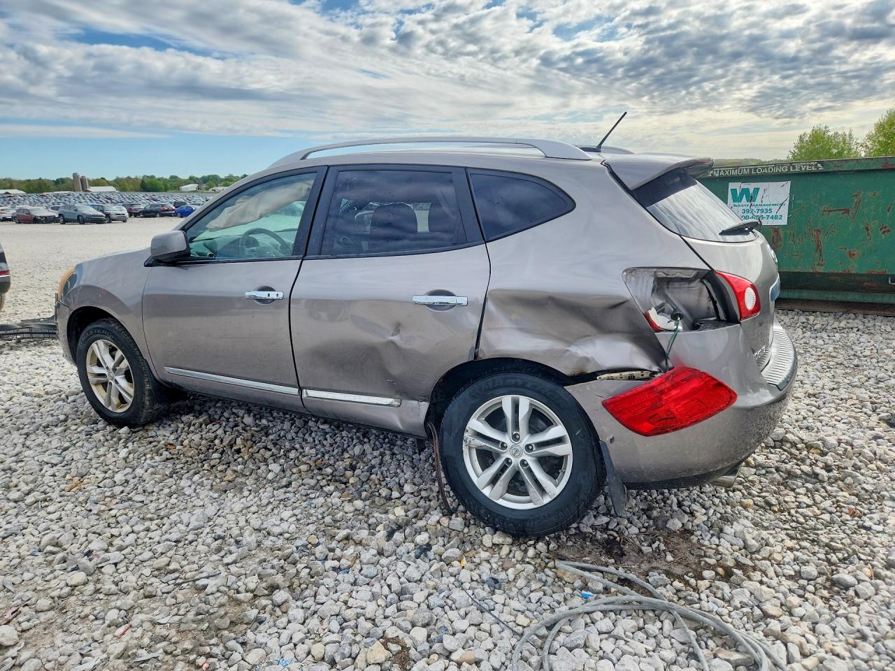 2013 NISSAN ROGUE S photo 4