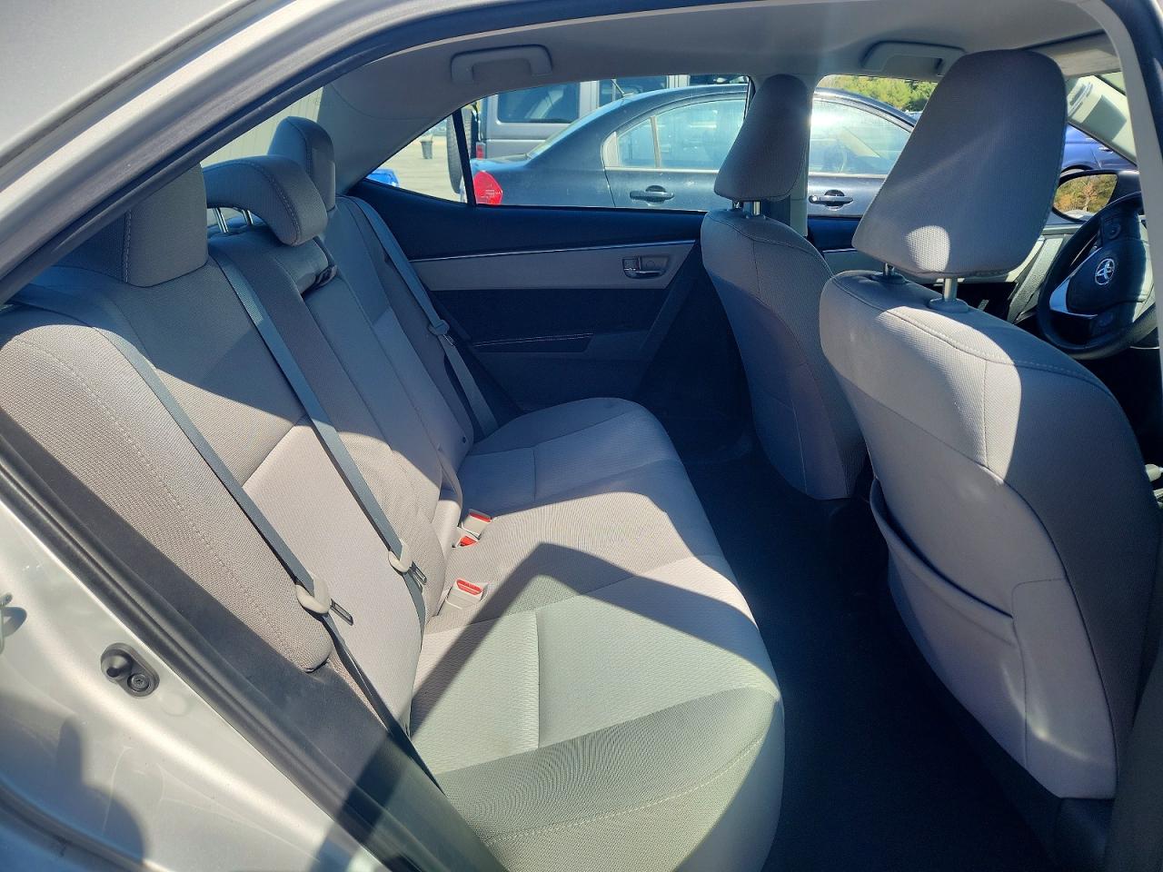 2015 TOYOTA COROLLA LE photo 19