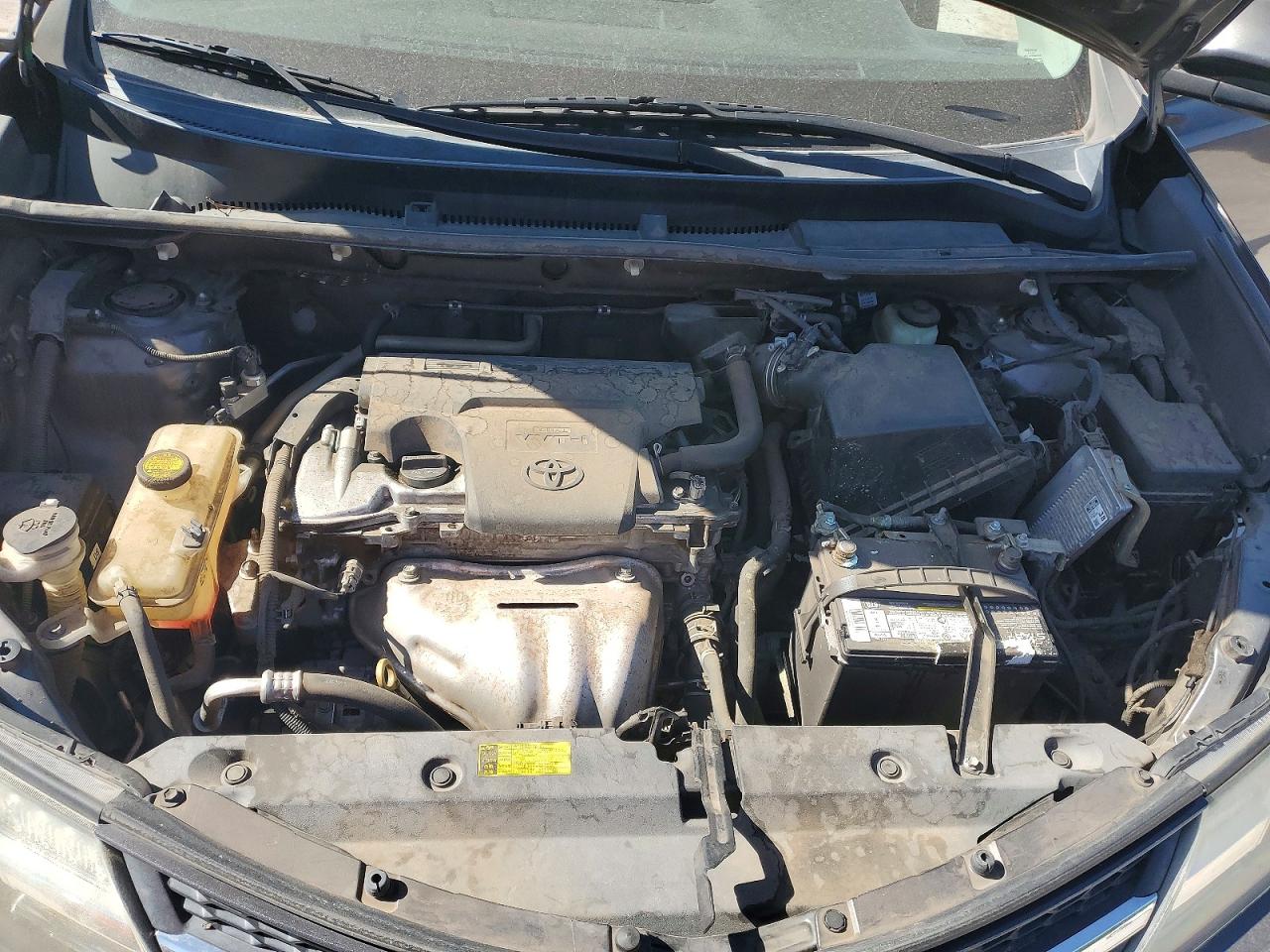 2015 TOYOTA RAV4 XLE photo 34