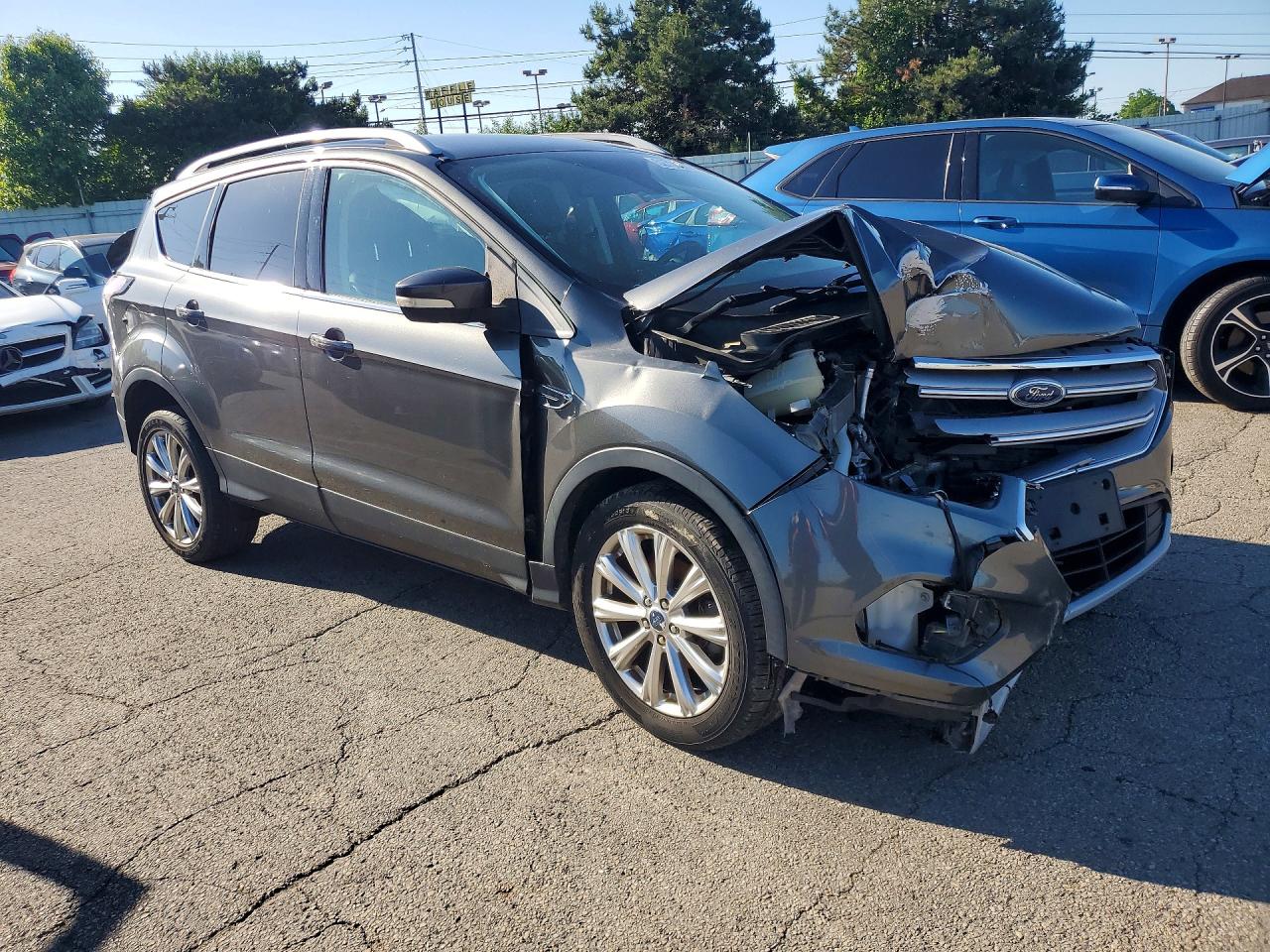 2017 FORD ESCAPE TITANIUM photo 4
