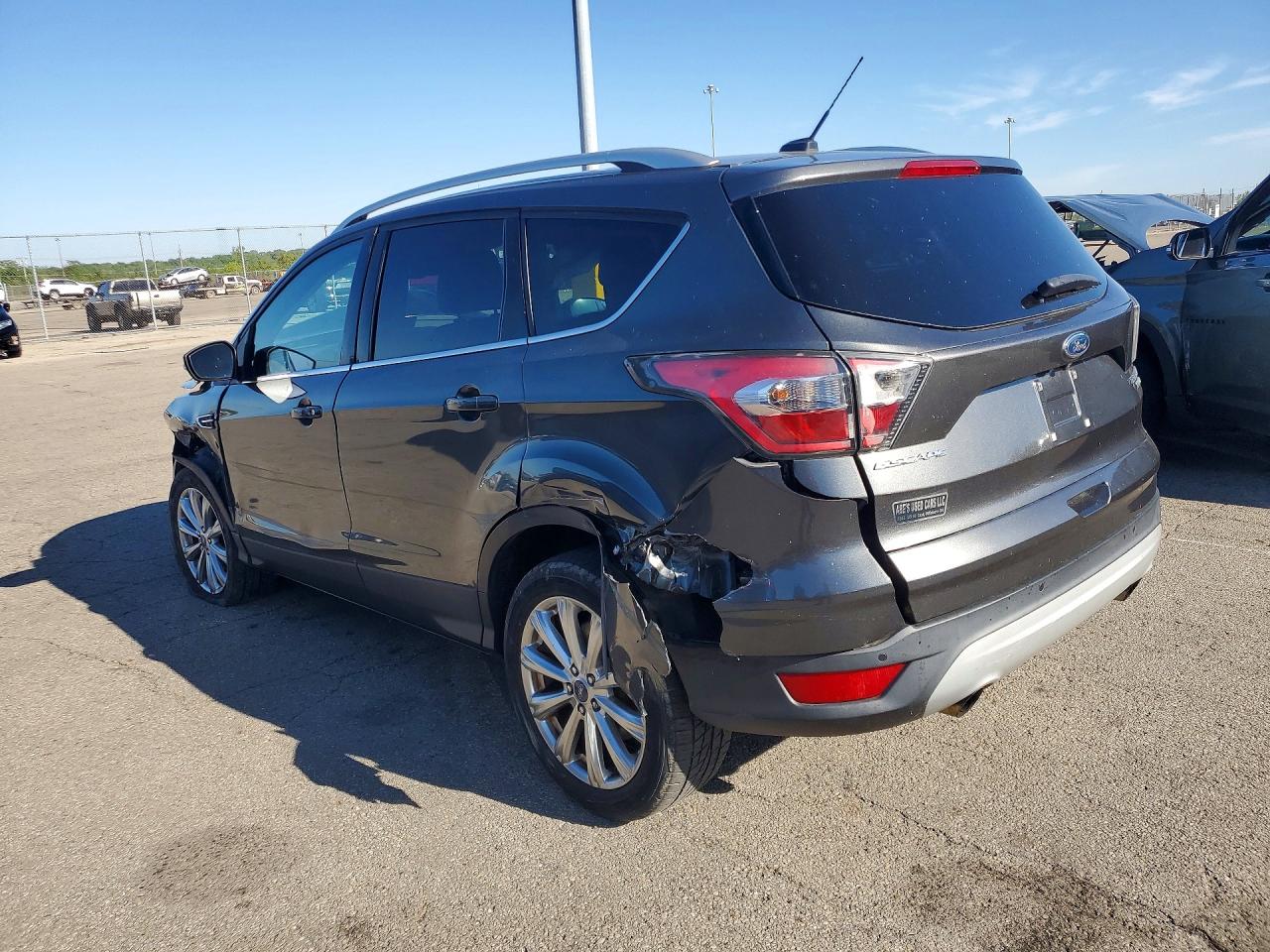 2017 FORD ESCAPE TITANIUM photo 2