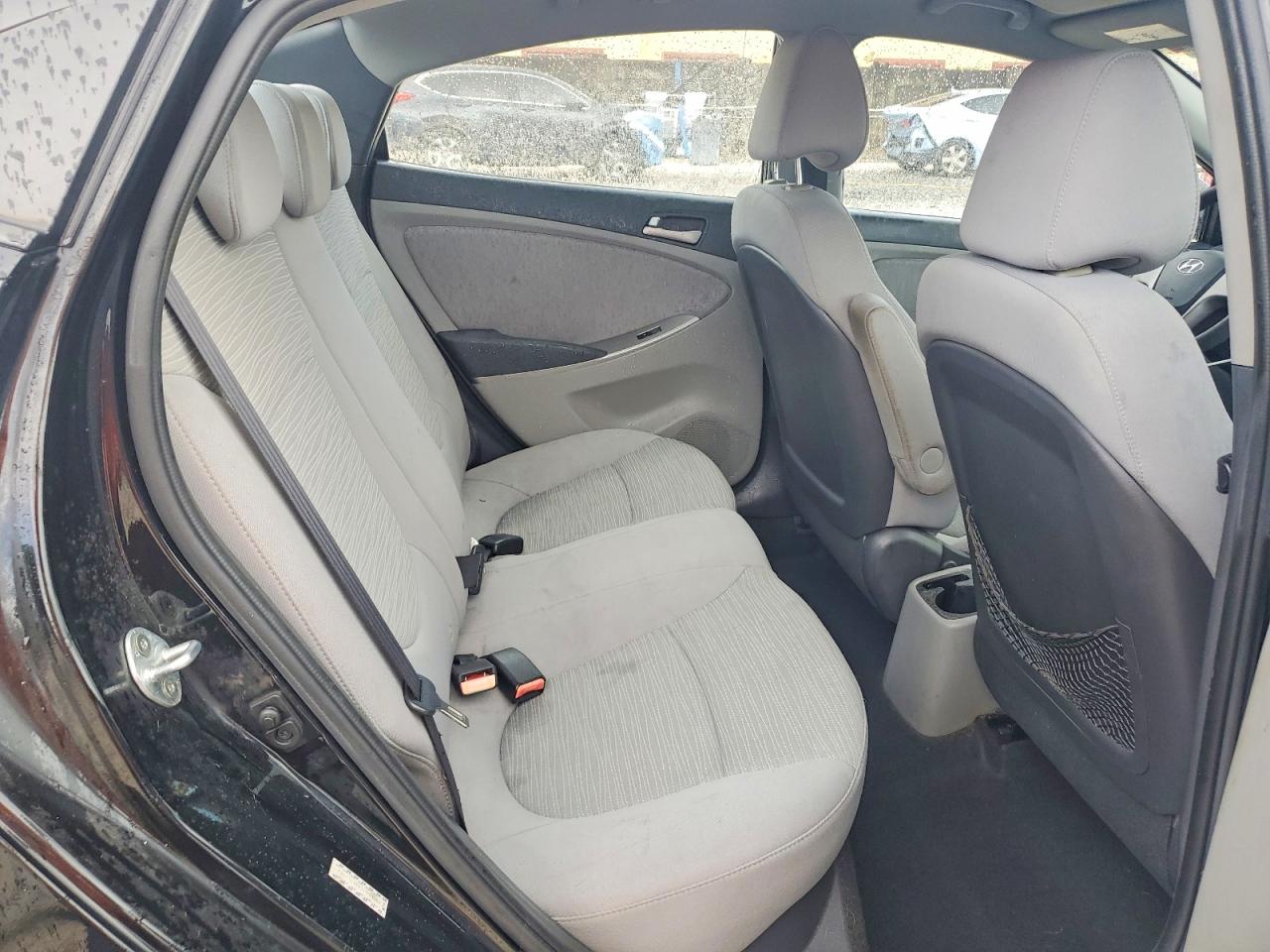 2016 HYUNDAI ACCENT SE photo 10