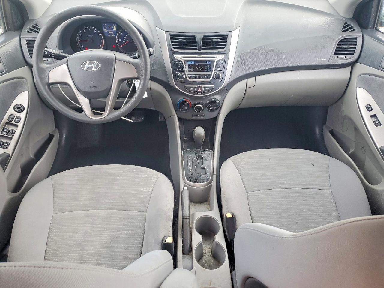 2016 HYUNDAI ACCENT SE photo 8