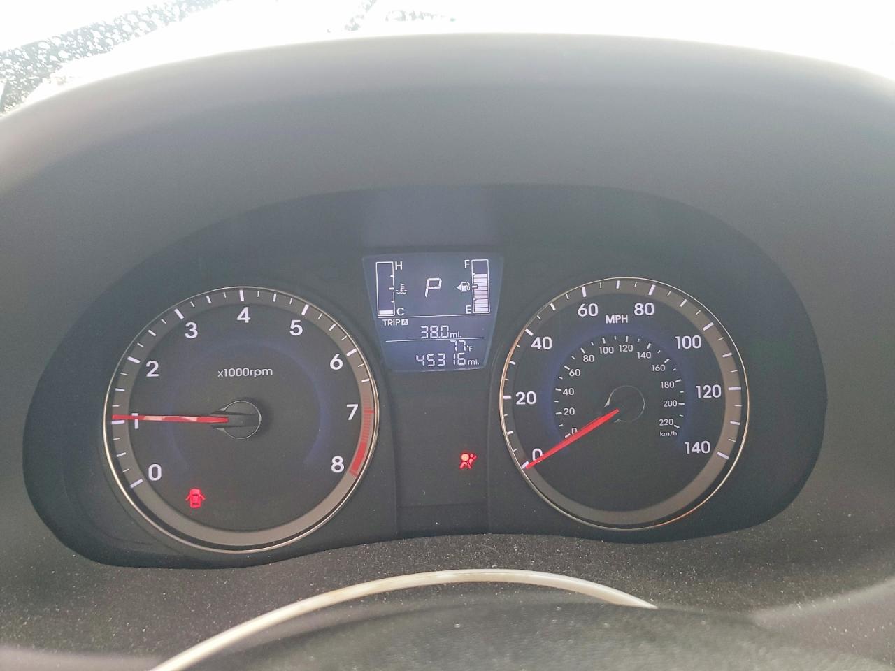 2016 HYUNDAI ACCENT SE photo 9