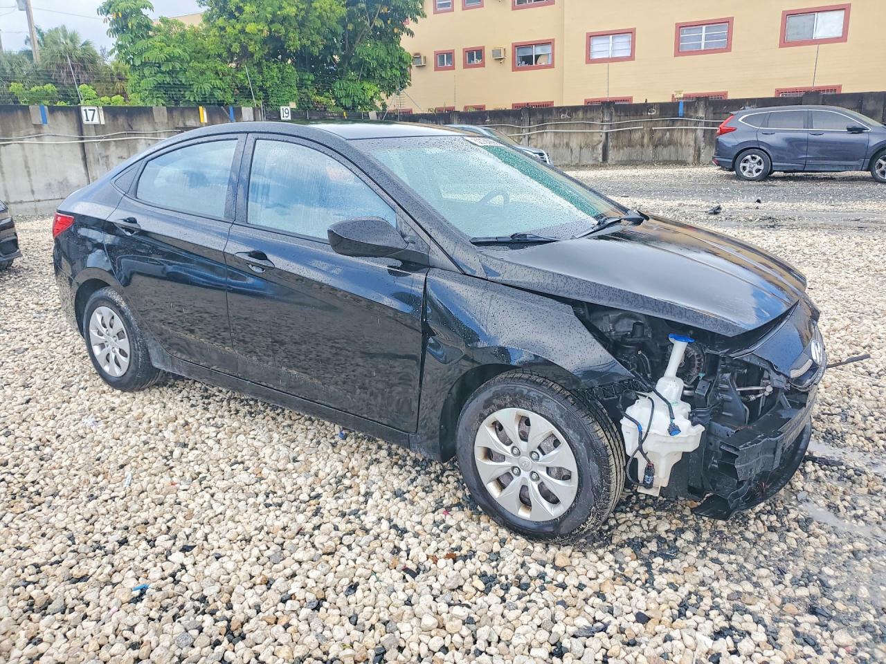2016 HYUNDAI ACCENT SE photo 4