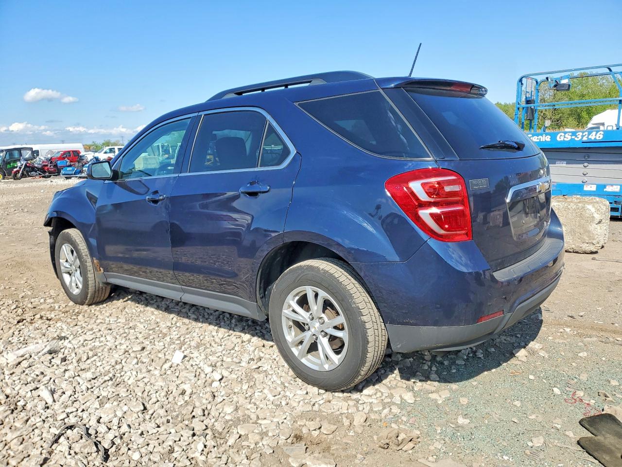 2016 CHEVROLET EQUINOX LT photo 4