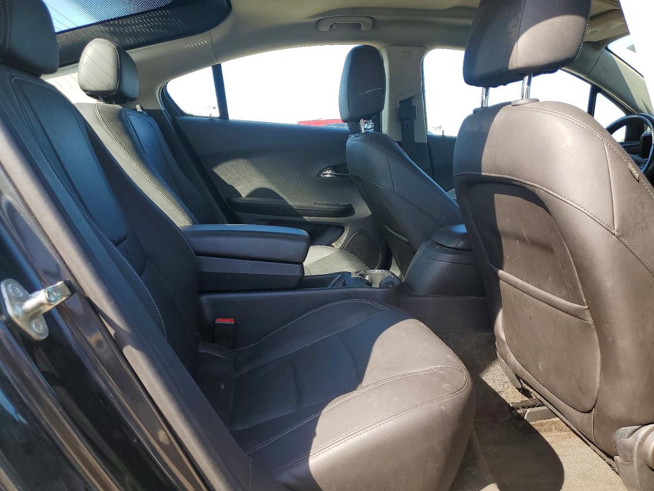 2015 CHEVROLET VOLT photo 28
