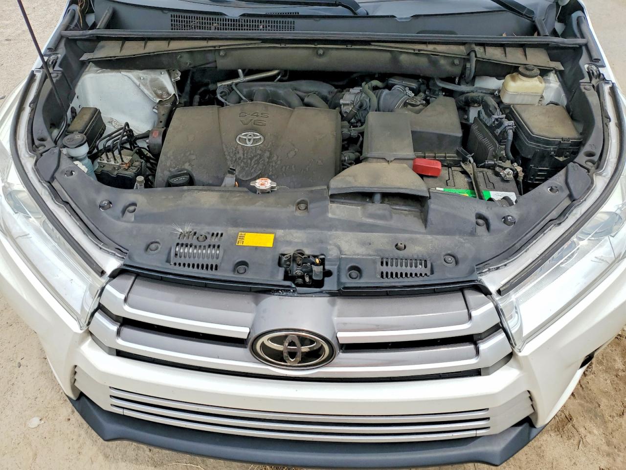 2018 TOYOTA HIGHLANDER XLE photo 23