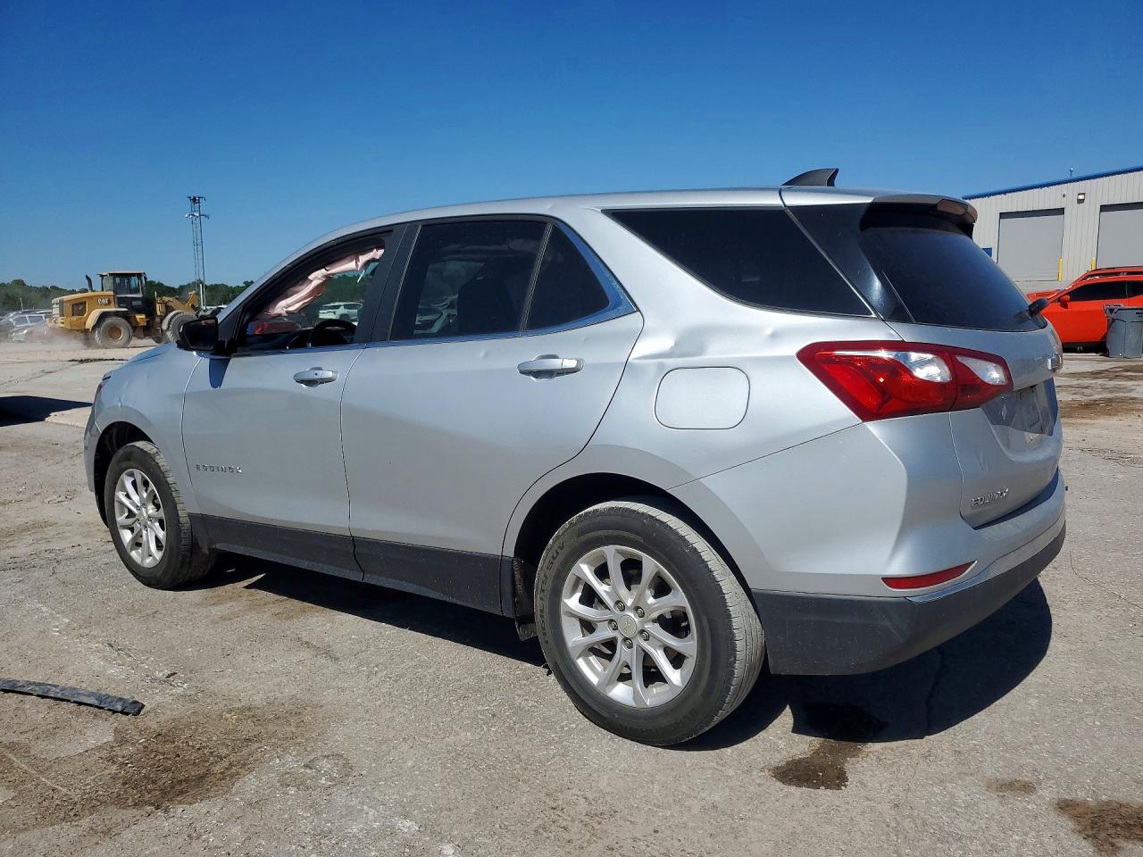 2021 CHEVROLET EQUINOX LT photo 3