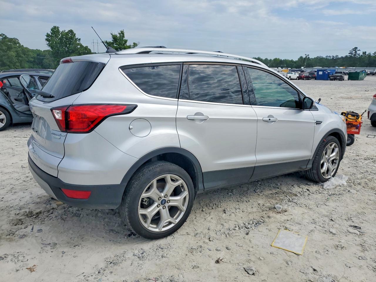 2019 FORD ESCAPE TITANIUM photo 5