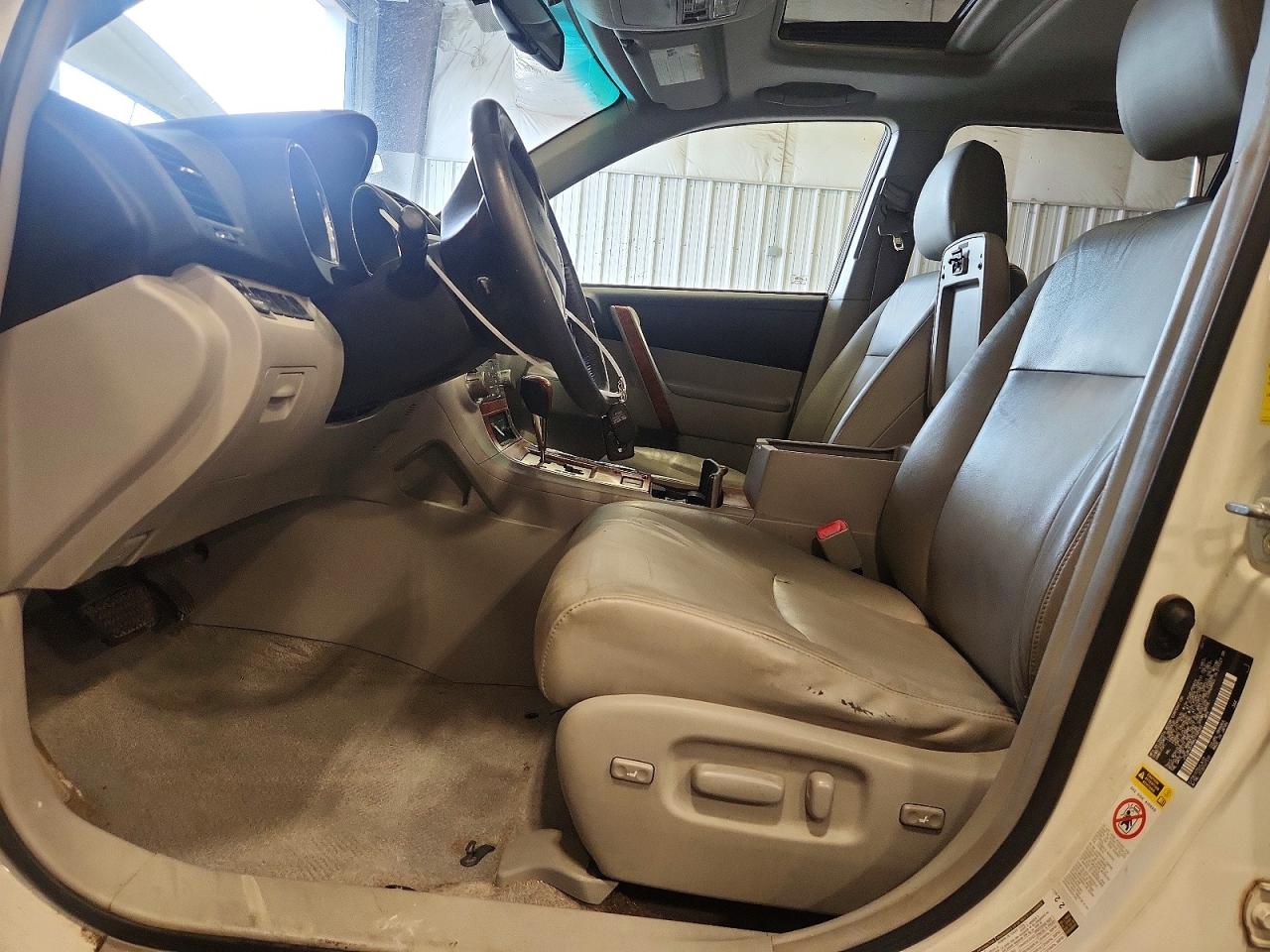 2010 TOYOTA HIGHLANDER LIMITED photo 19