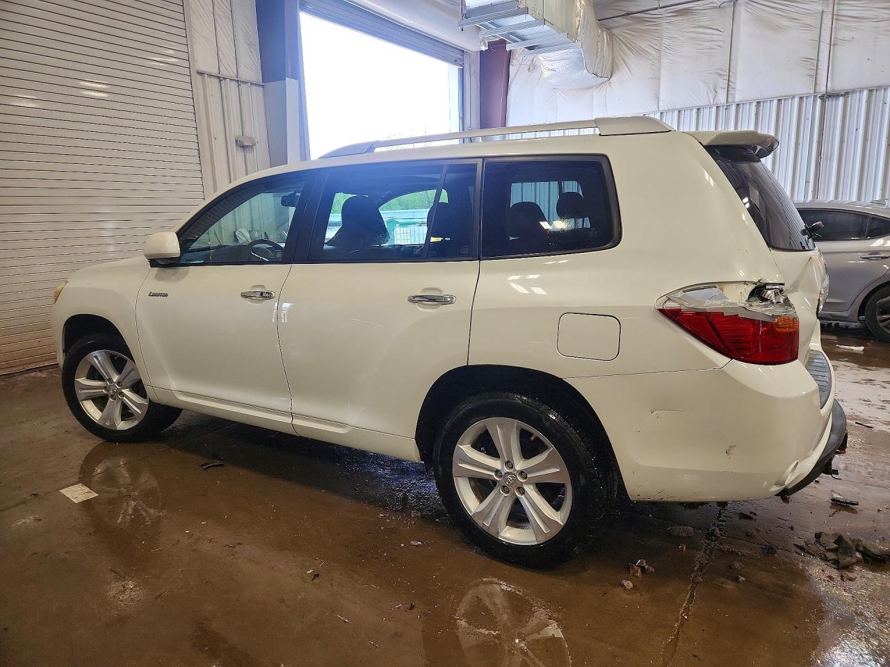 2010 TOYOTA HIGHLANDER LIMITED photo 4