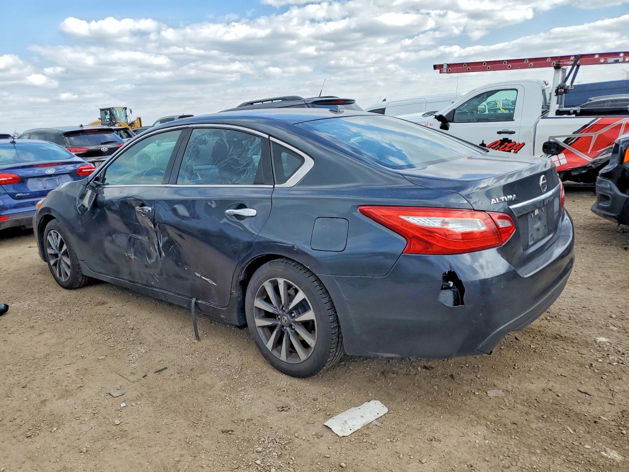 2017 NISSAN ALTIMA 2.5 SV photo 3