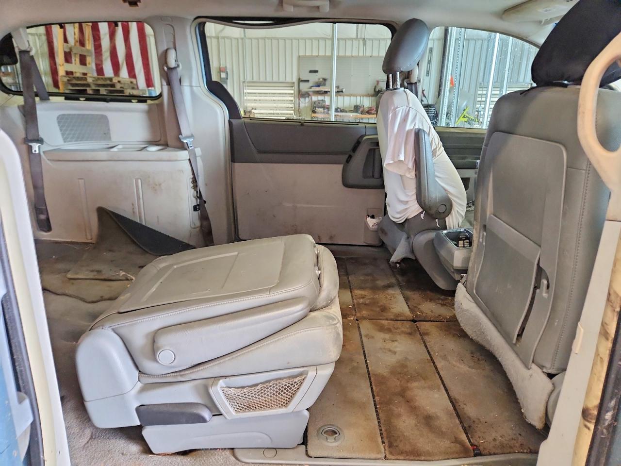 2008 CHRYSLER TOWN & COUNTRY TOURING photo 21