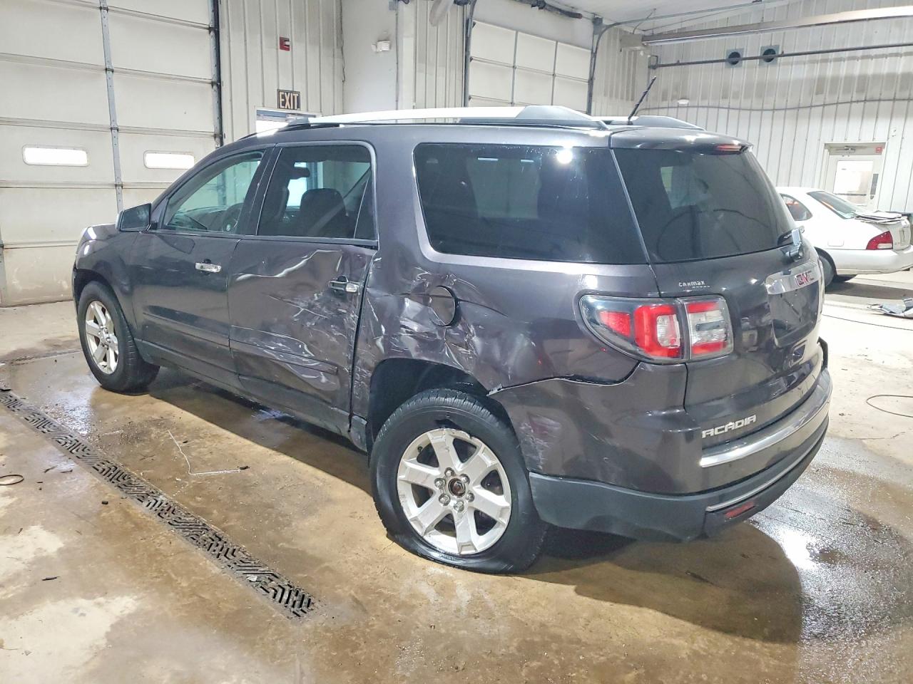 2015 GMC ACADIA SLE photo 3