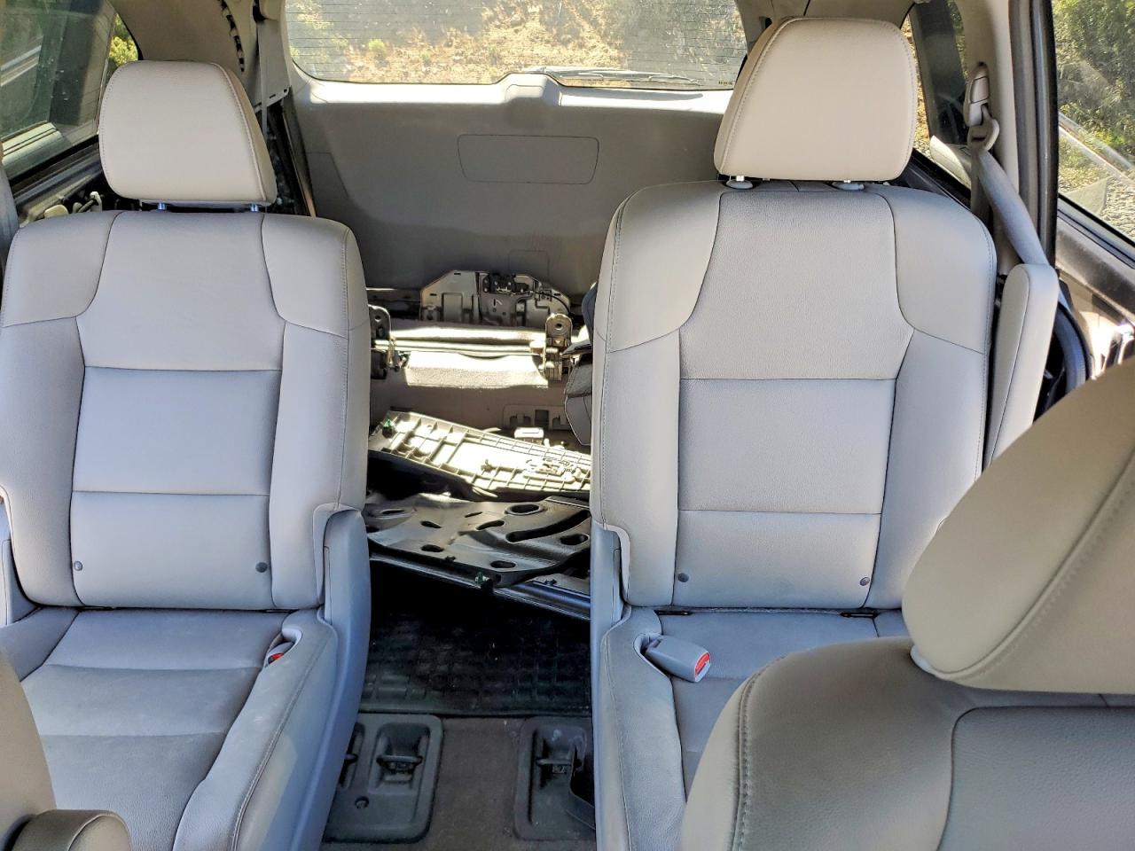 2016 HONDA ODYSSEY EXL photo 19