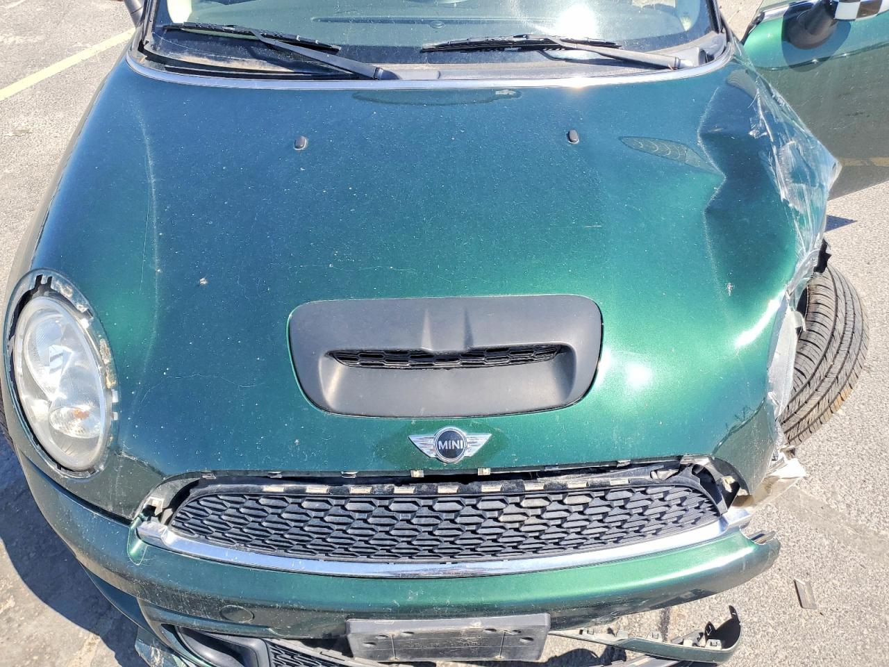 2011 MINI COOPER S photo 11