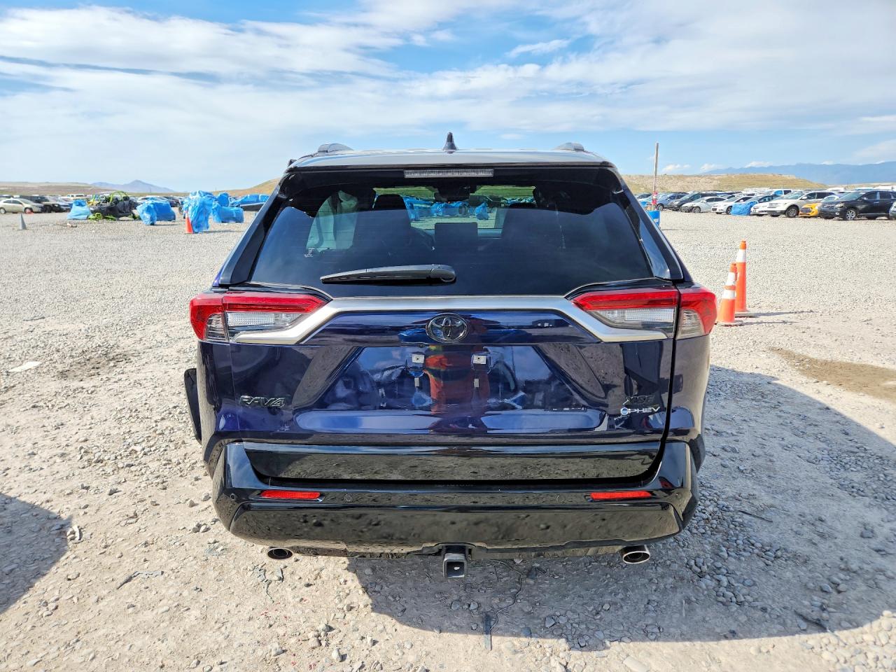 2025 TOYOTA RAV4 XSE photo 11