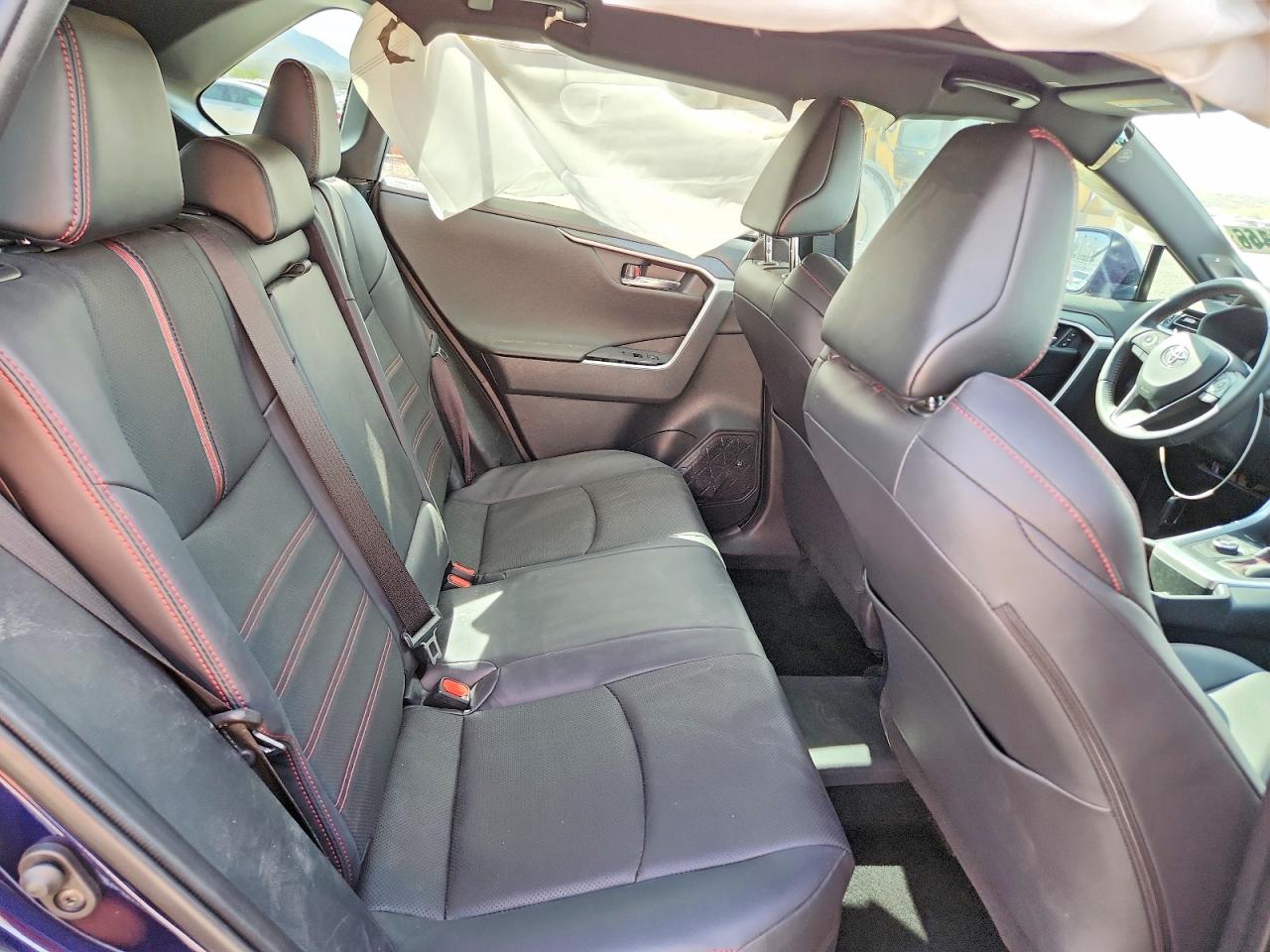 2025 TOYOTA RAV4 XSE photo 21