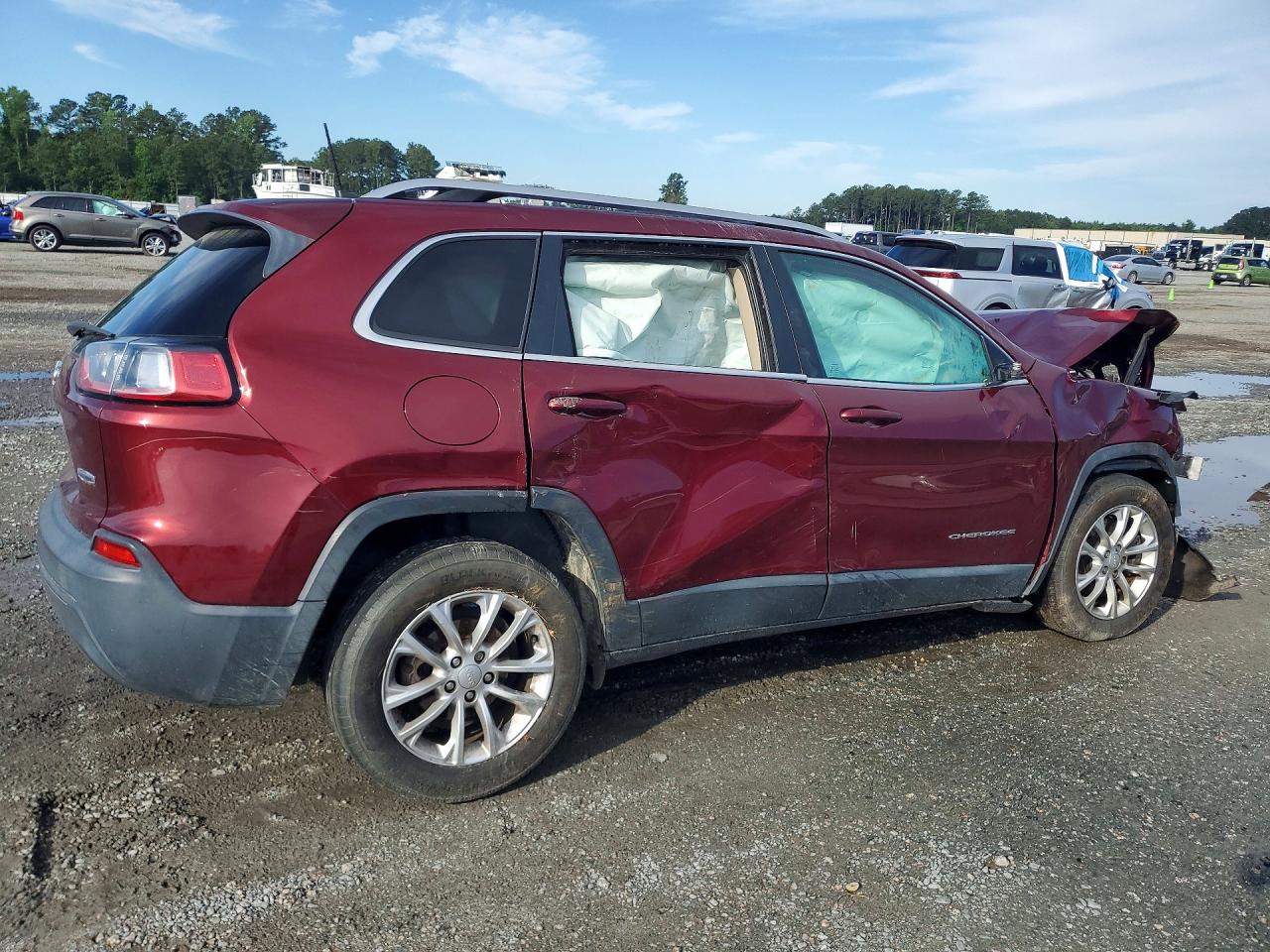 2019 JEEP CHEROKEE LATITUDE photo 3
