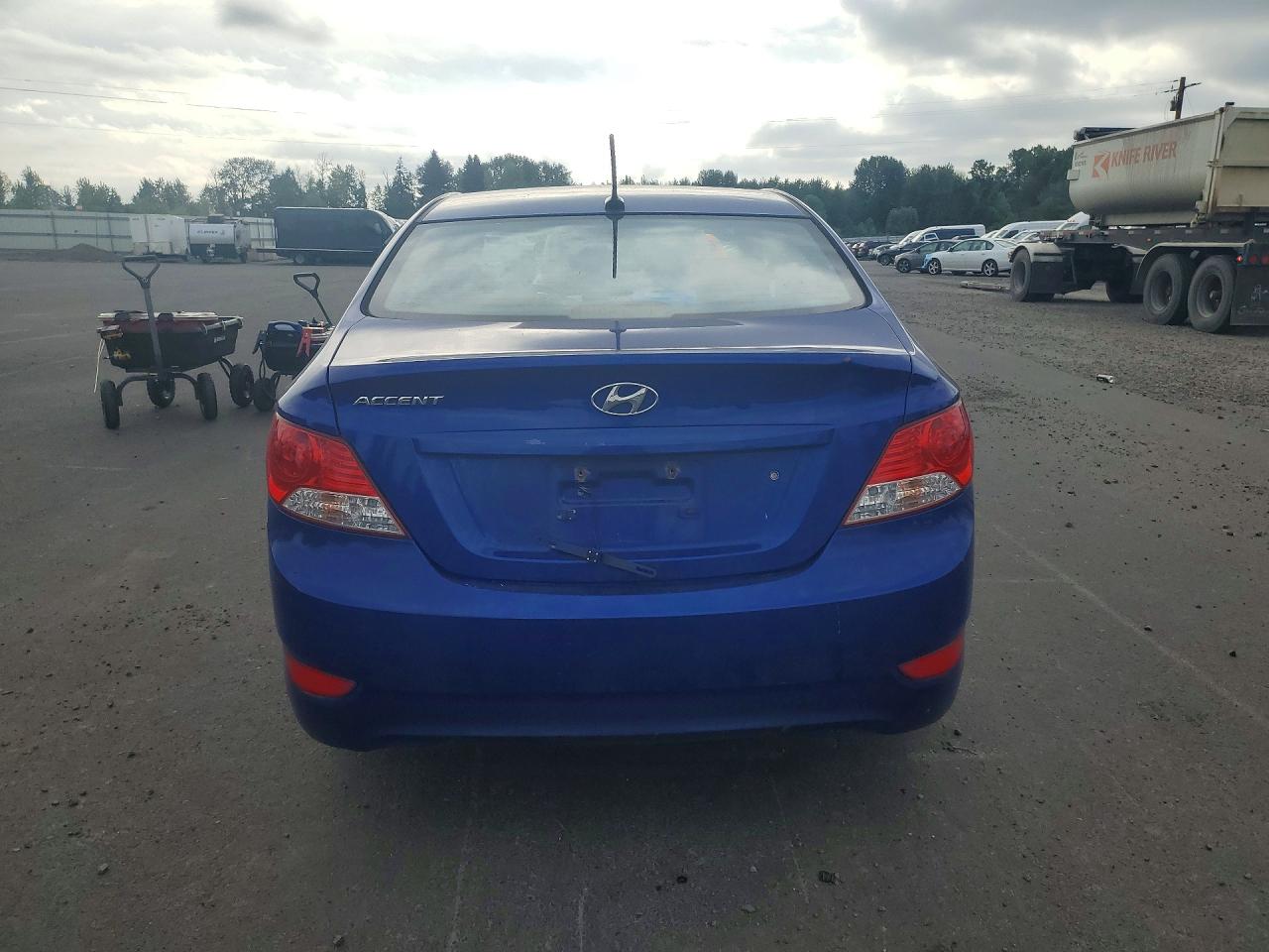 2012 HYUNDAI ACCENT GLS photo 16