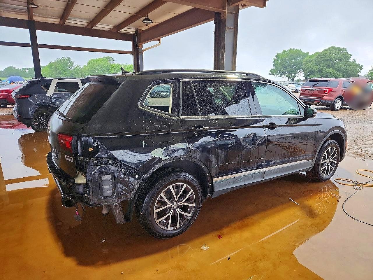 2020 VOLKSWAGEN TIGUAN SE photo 5