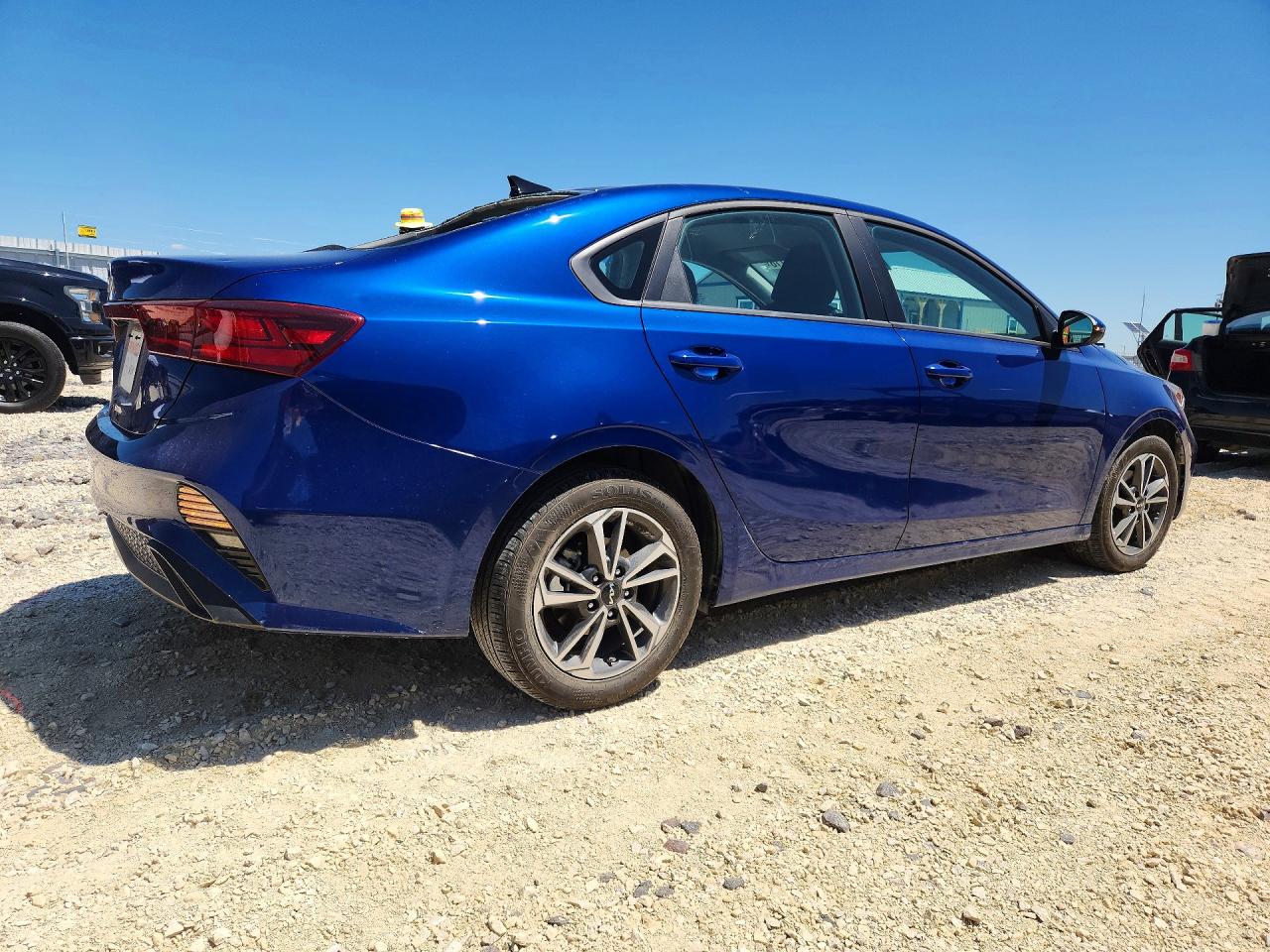 2024 KIA FORTE LXS photo 7