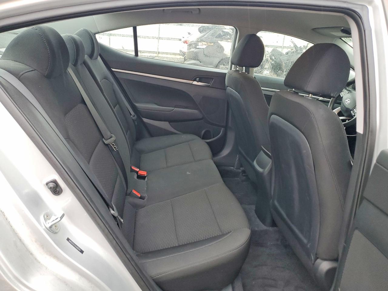 2020 HYUNDAI ELANTRA SE photo 28