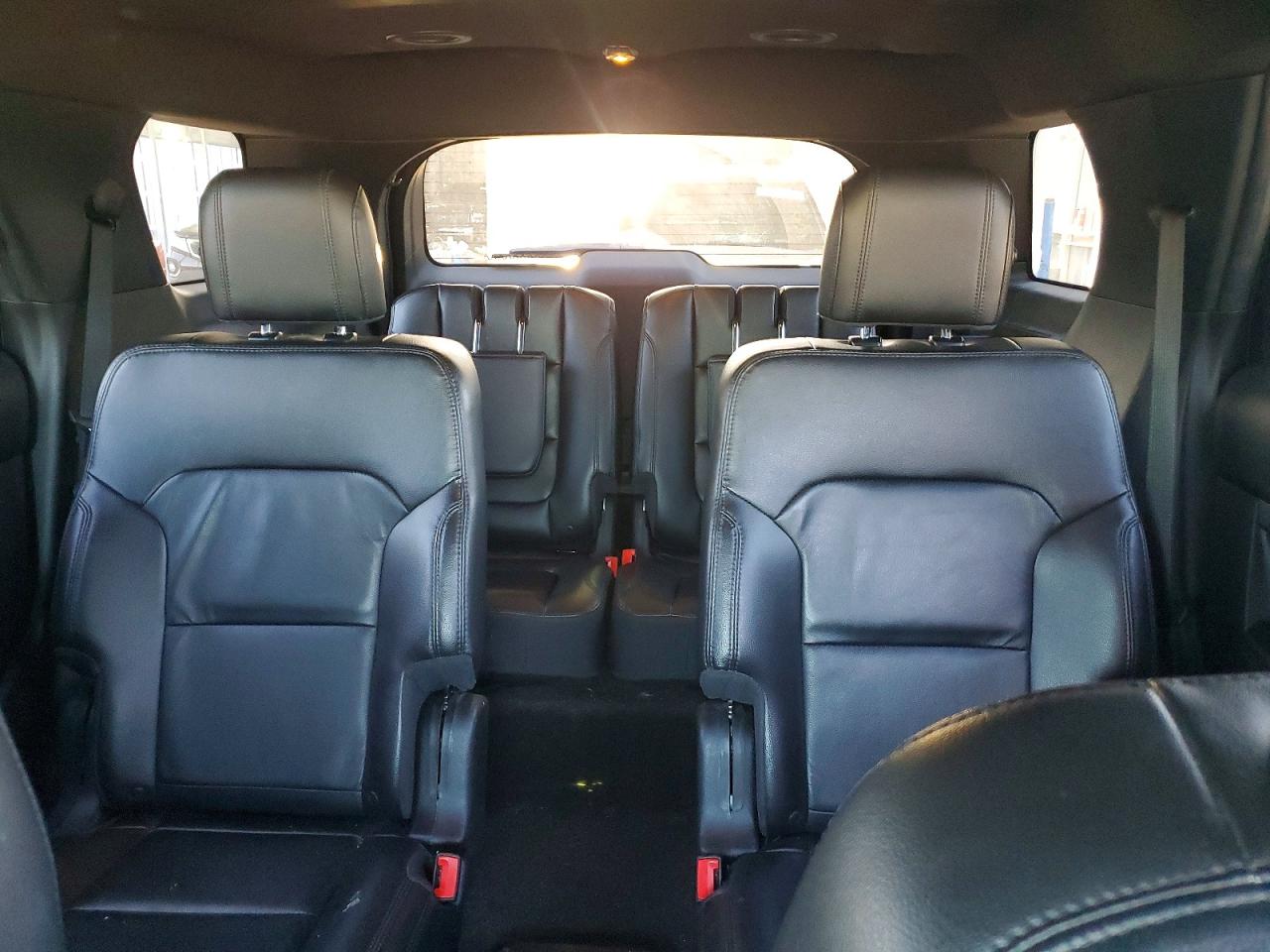 2018 FORD EXPLORER XLT photo 19