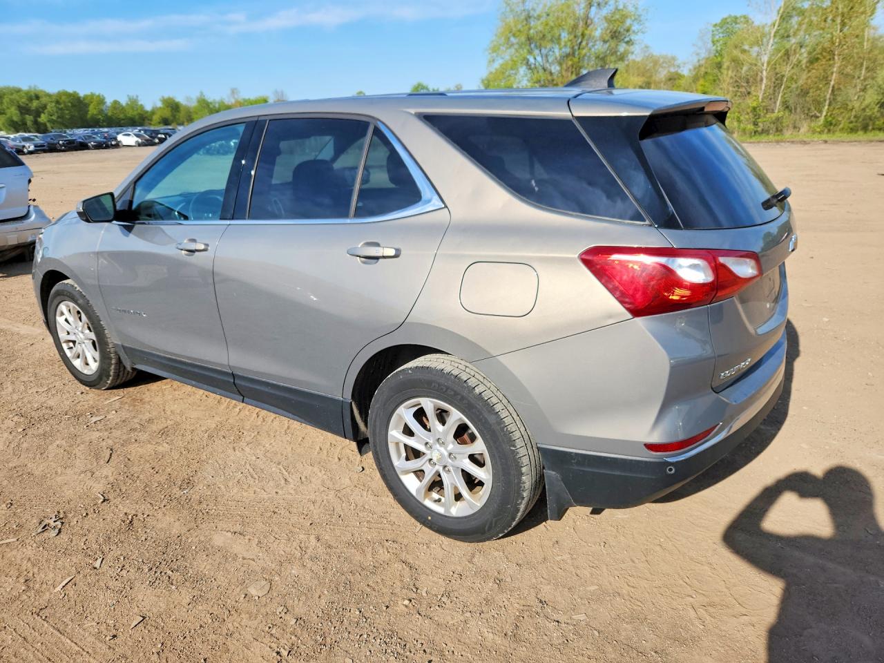 2019 CHEVROLET EQUINOX LT photo 4