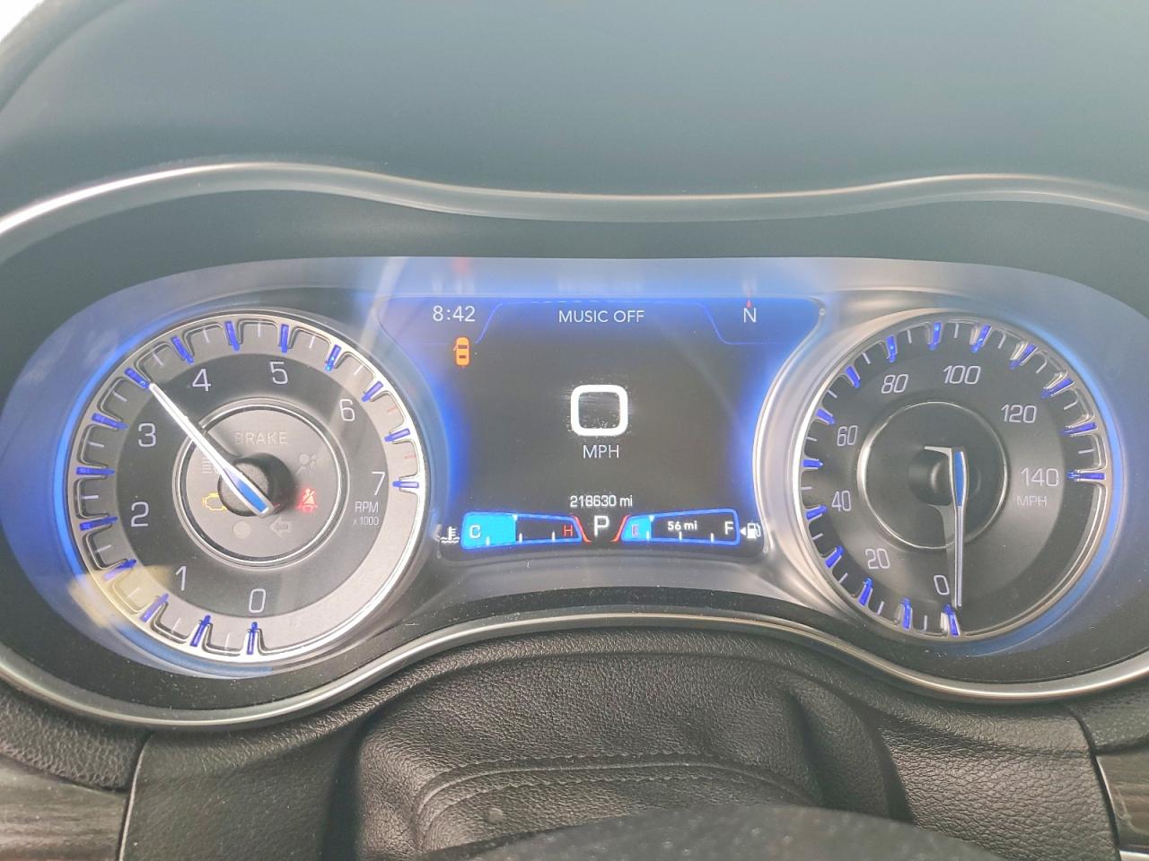 2019 CHRYSLER 300 TOURING photo 25