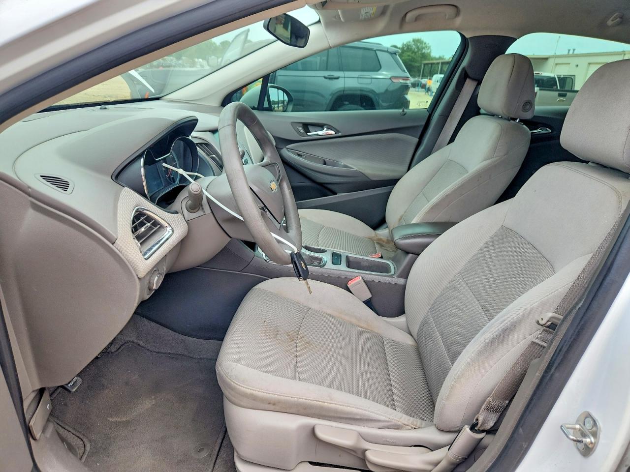 2017 CHEVROLET CRUZE LS photo 19