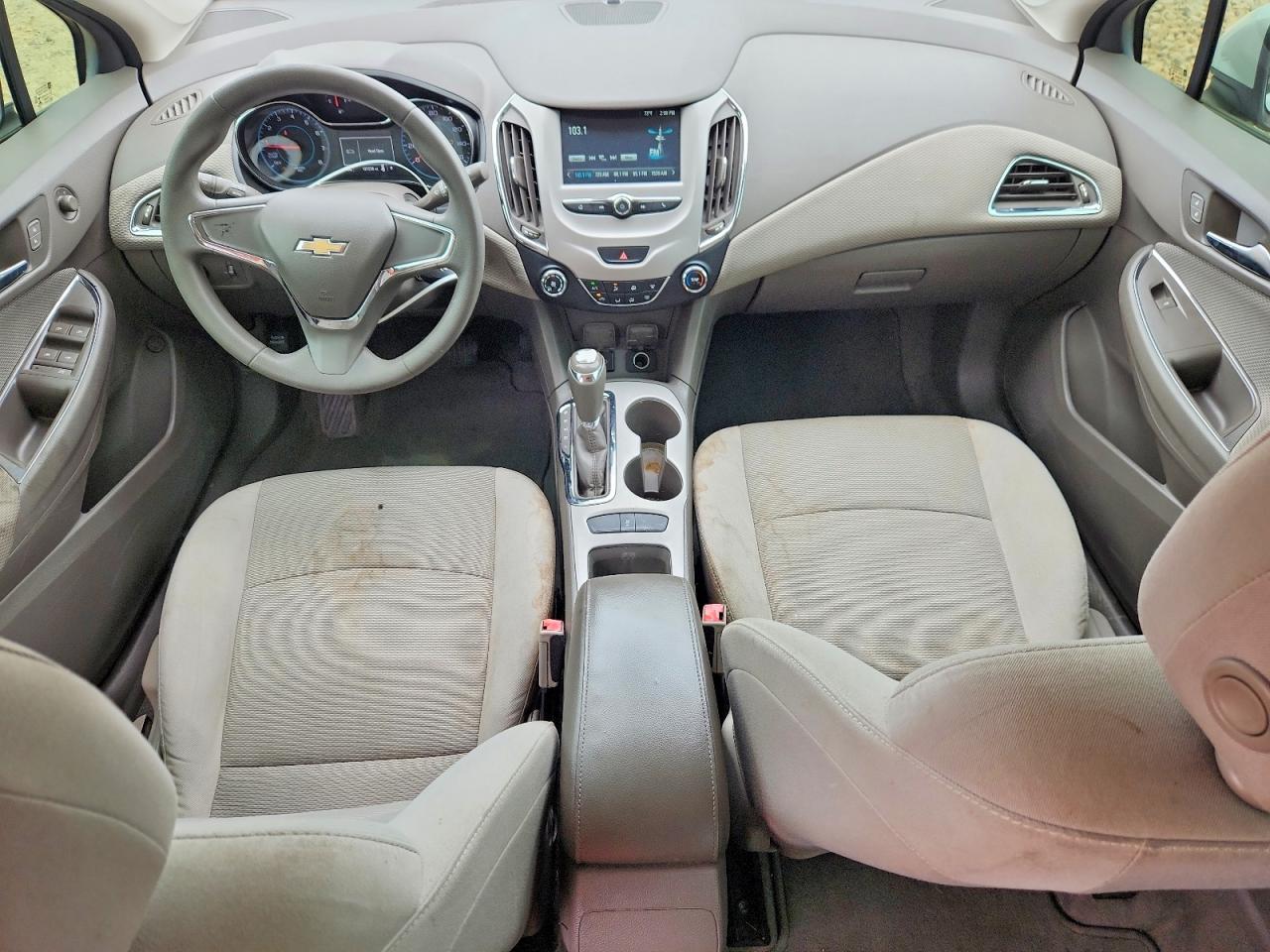 2017 CHEVROLET CRUZE LS photo 22