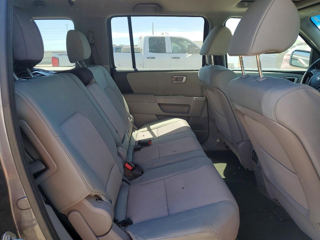 2015 HONDA PILOT SE photo 11