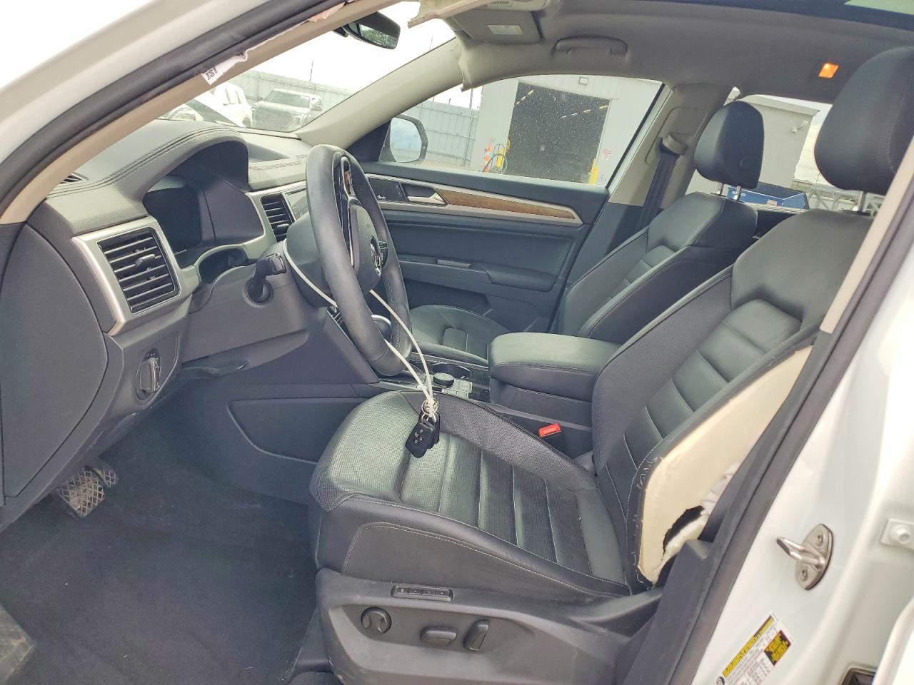 2018 VOLKSWAGEN ATLAS SEL PREMIUM photo 13