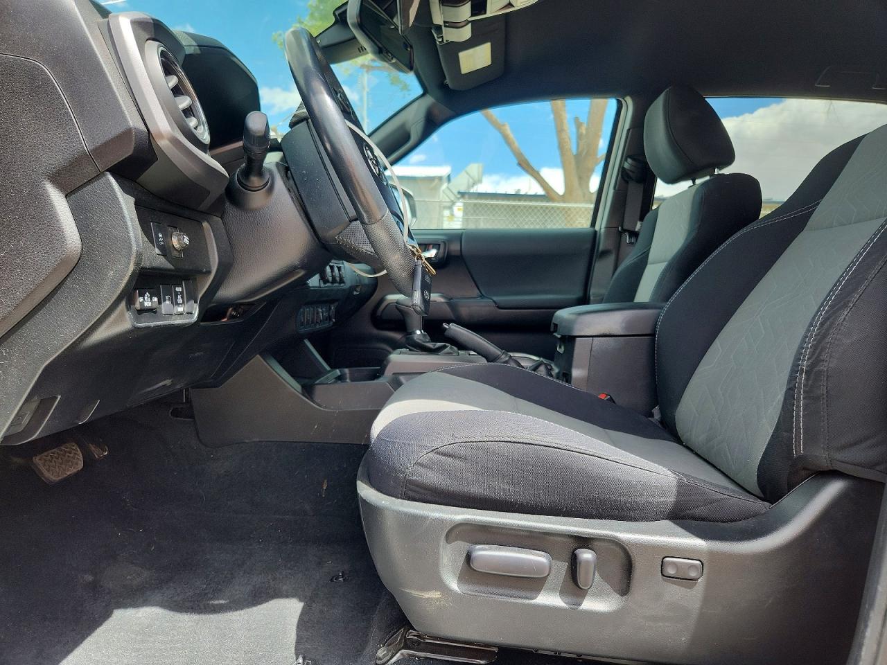 2022 TOYOTA TACOMA TRD SPORT photo 13