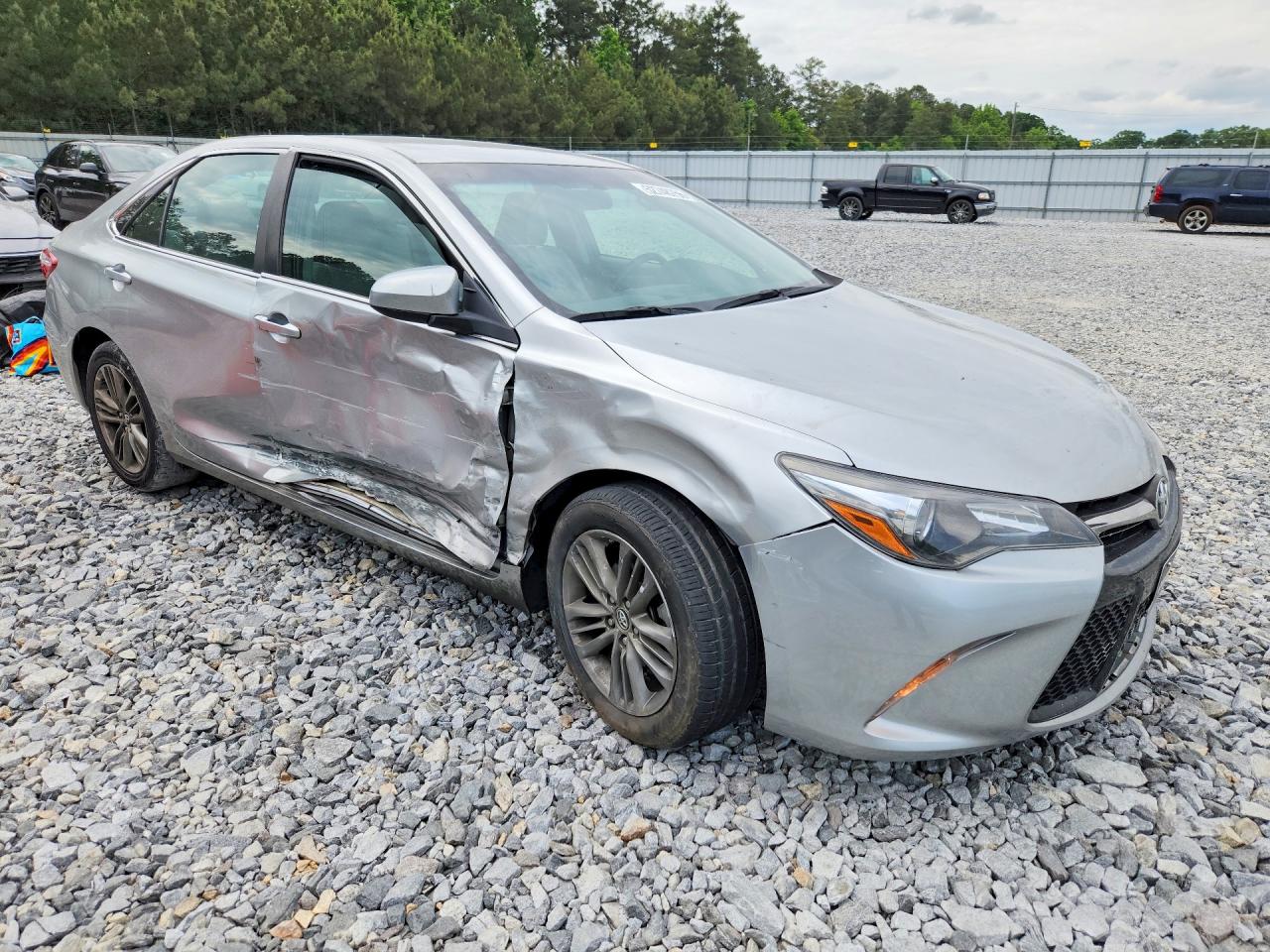 2015 TOYOTA CAMRY SE photo 7