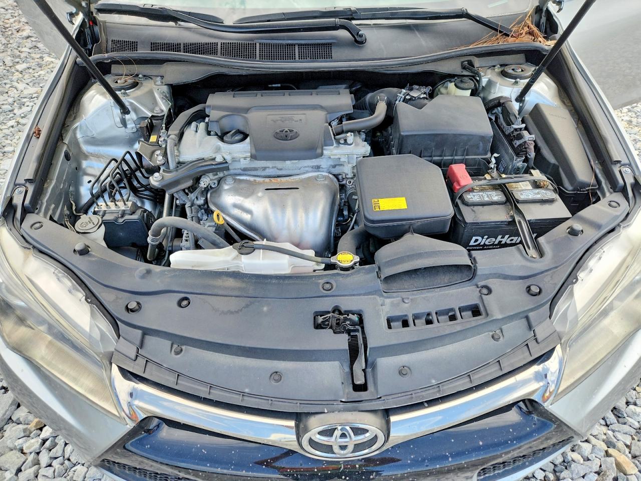 2015 TOYOTA CAMRY SE photo 21