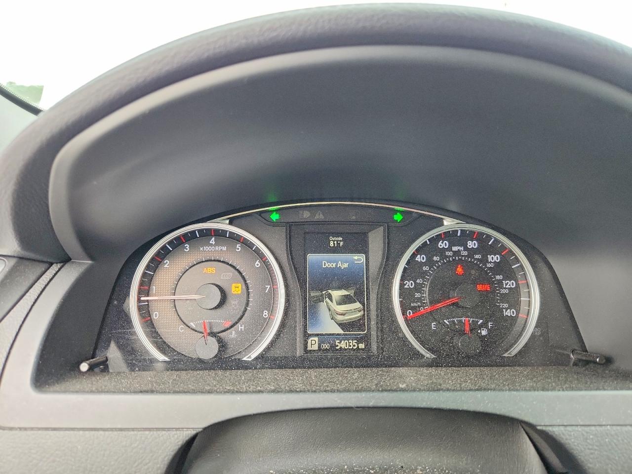 2015 TOYOTA CAMRY SE photo 17