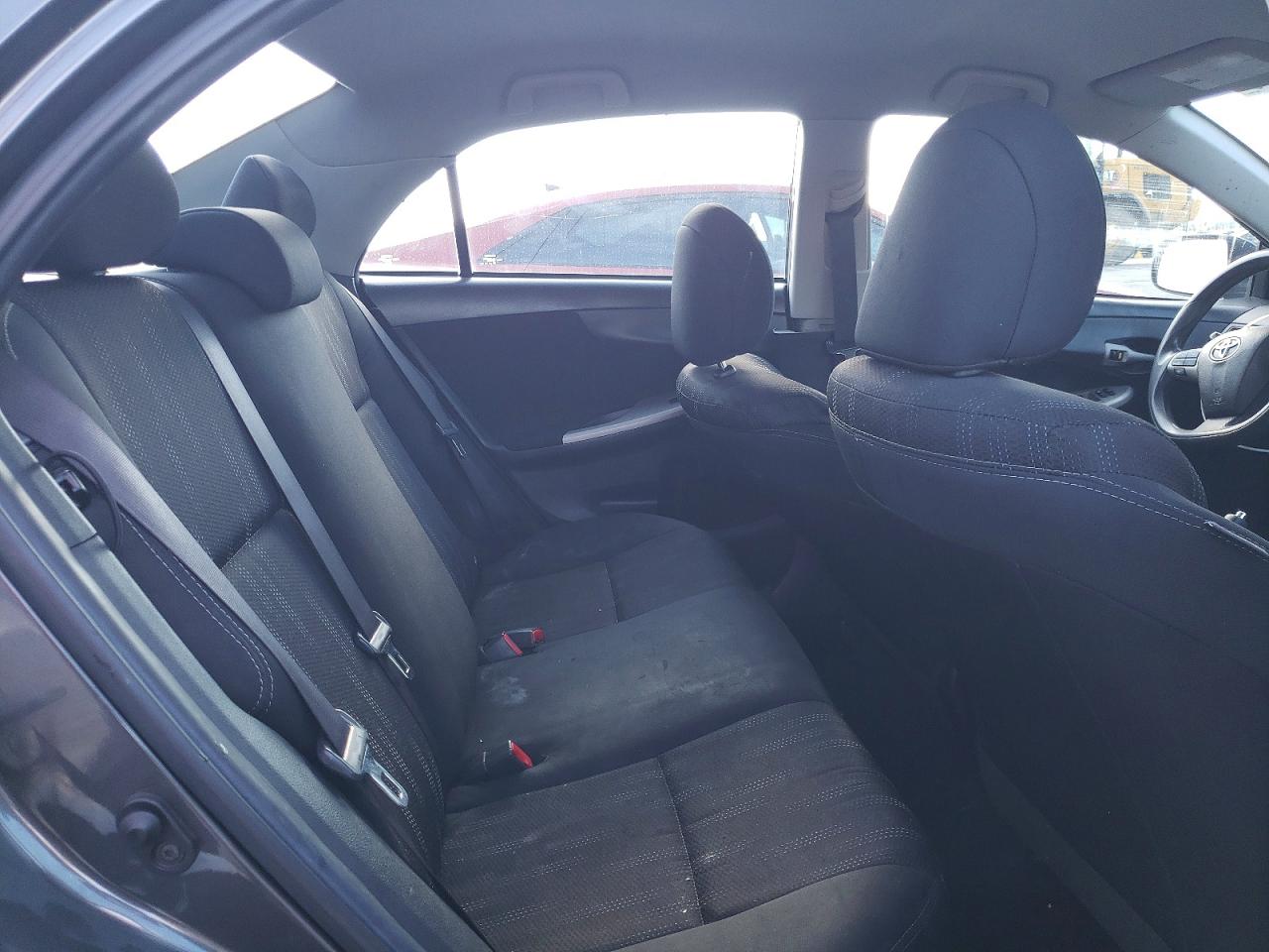 2013 TOYOTA COROLLA S photo 19