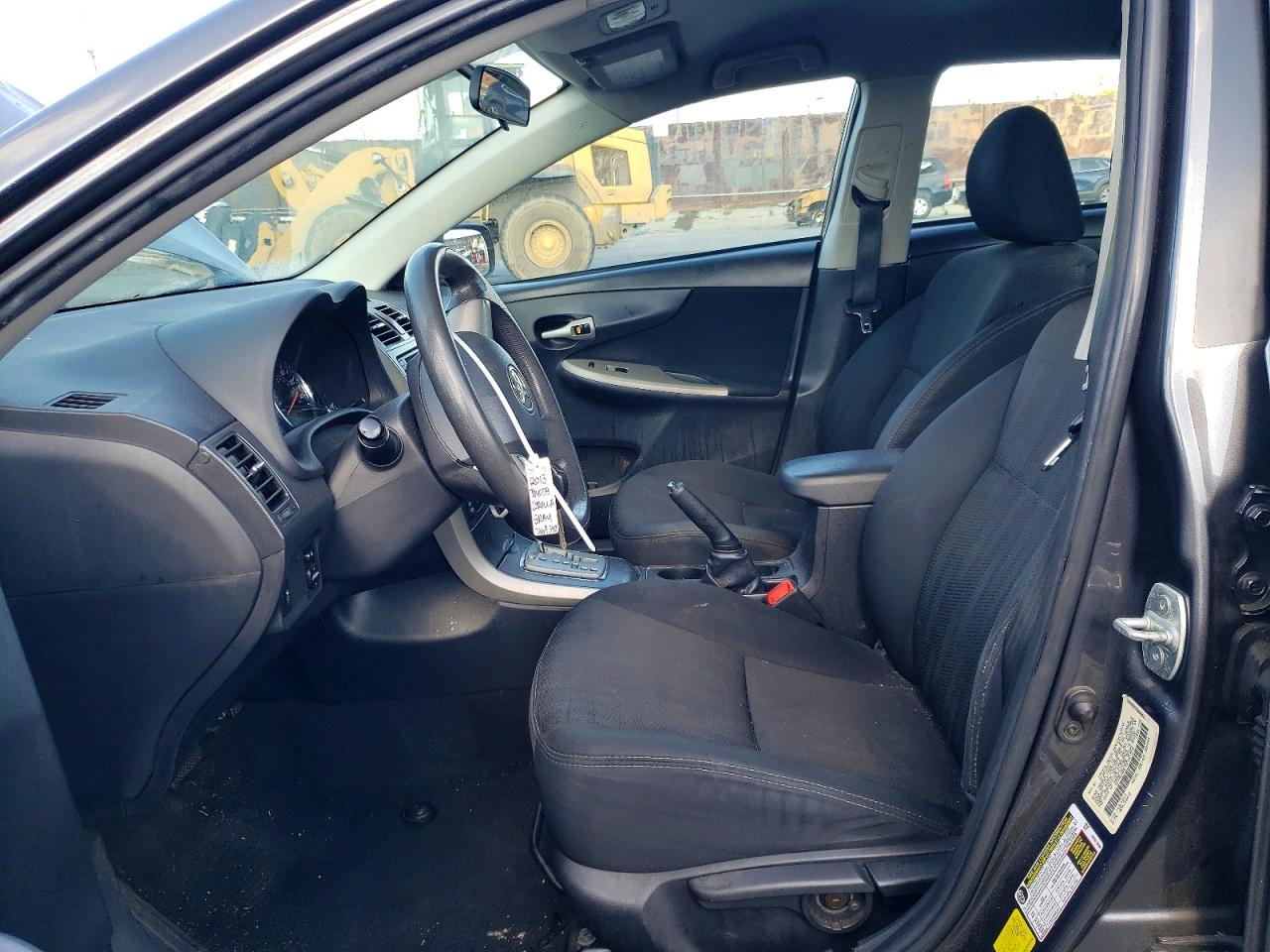 2013 TOYOTA COROLLA S photo 13