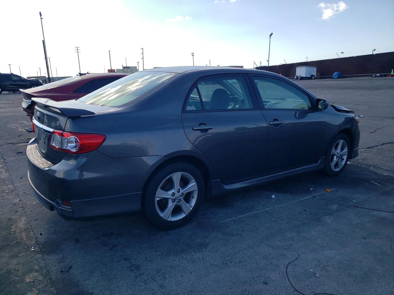 2013 TOYOTA COROLLA S photo 5