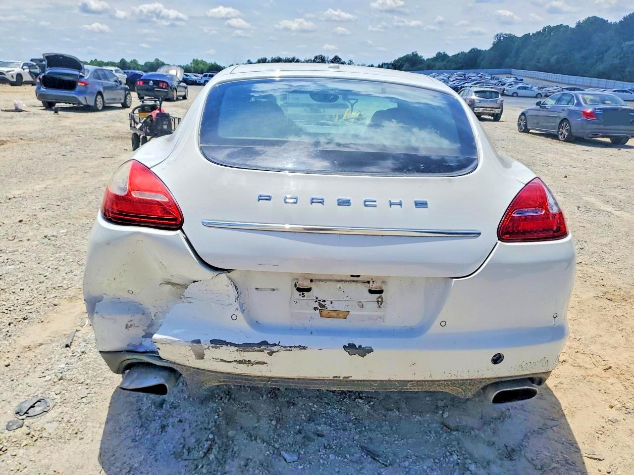 2013 PORSCHE PANAMERA 2 photo 11
