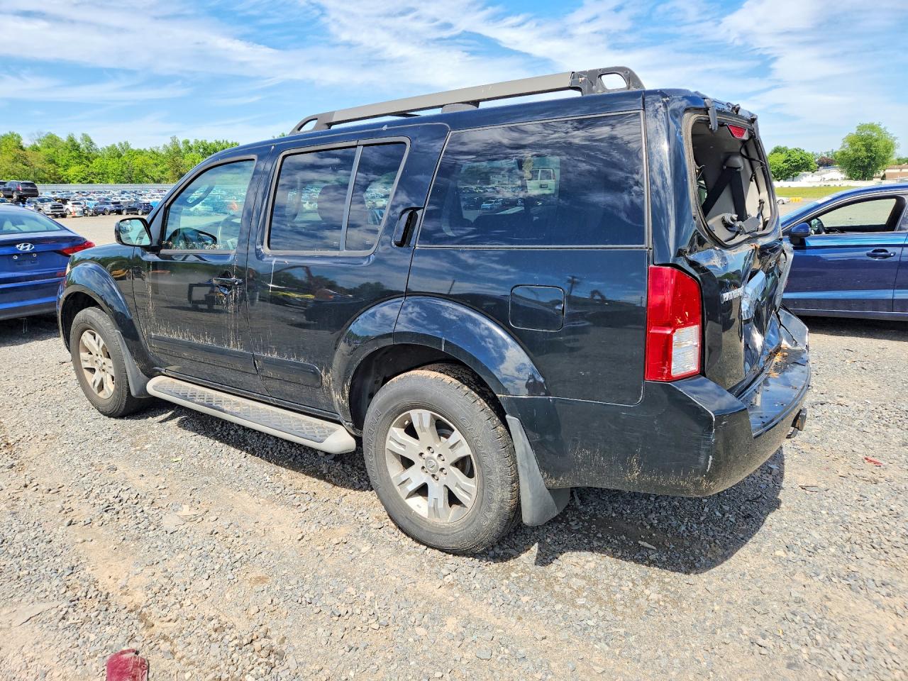 2009 NISSAN PATHFINDER S photo 4